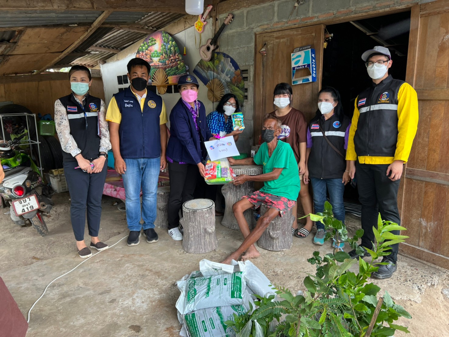 สพจ.ชลบุรี ลงพื้นที่ติดตามสนับสนุนและเยี่ยมครัวเรือนยากจนเป้าหมายอำเภอหนองใหญ่