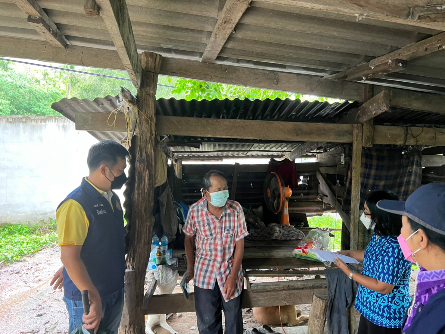 สพจ.ชลบุรี ลงพื้นที่ติดตามสนับสนุนและเยี่ยมครัวเรือนยากจนเป้าหมายอำเภอหนองใหญ่