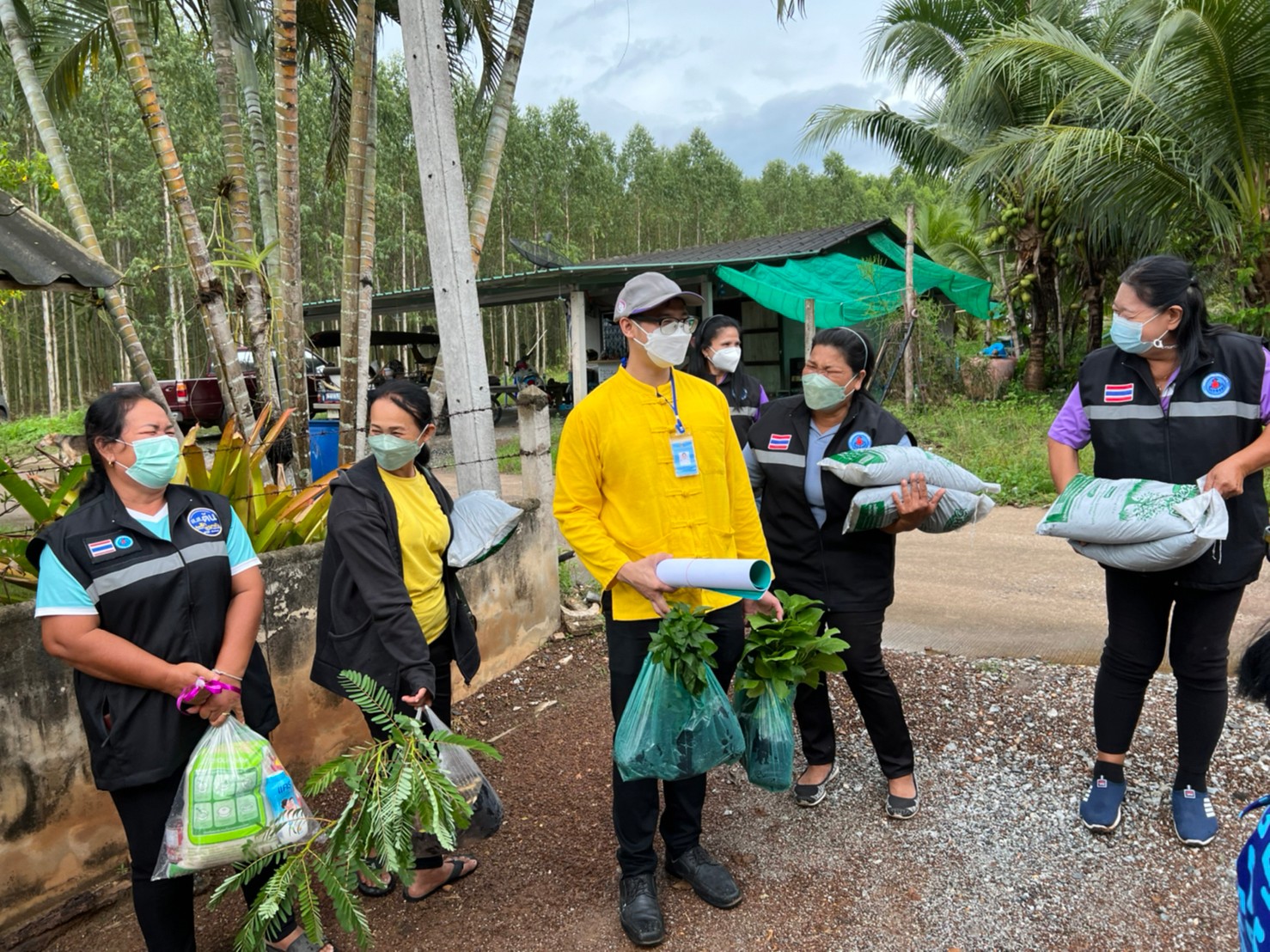 สพจ.ชลบุรี ลงพื้นที่ติดตามสนับสนุนและเยี่ยมครัวเรือนยากจนเป้าหมายอำเภอหนองใหญ่