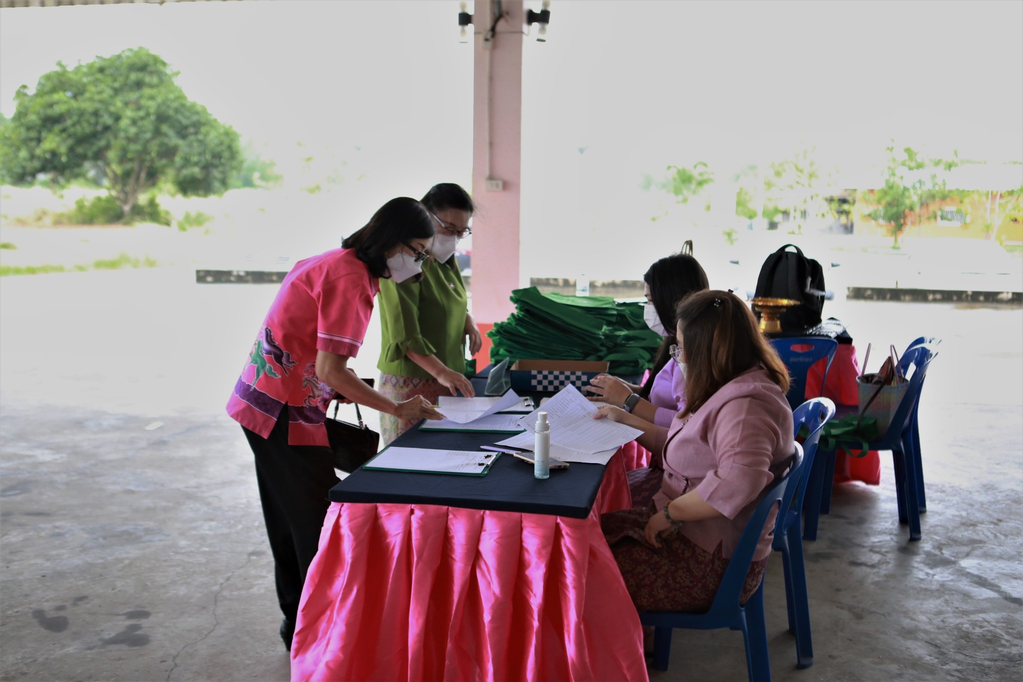 พช.ชลบุรี จัดกิจกรรม “มหกรรมการออม ลดความเหลื่อมล้ำของประชาชน” เนื่องในวันคล้ายวันก่อตั้งกลุ่มออมทรัพย์เพื่อการผลิต ครบรอบ 48 ปี