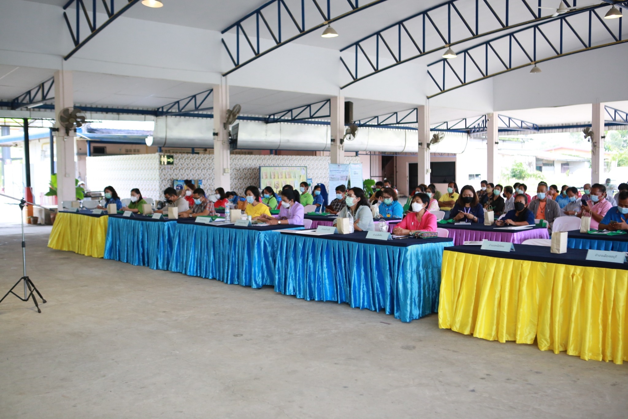 พช.ชลบุรี จัดกิจกรรม “มหกรรมการออม ลดความเหลื่อมล้ำของประชาชน” เนื่องในวันคล้ายวันก่อตั้งกลุ่มออมทรัพย์เพื่อการผลิต ครบรอบ 48 ปี