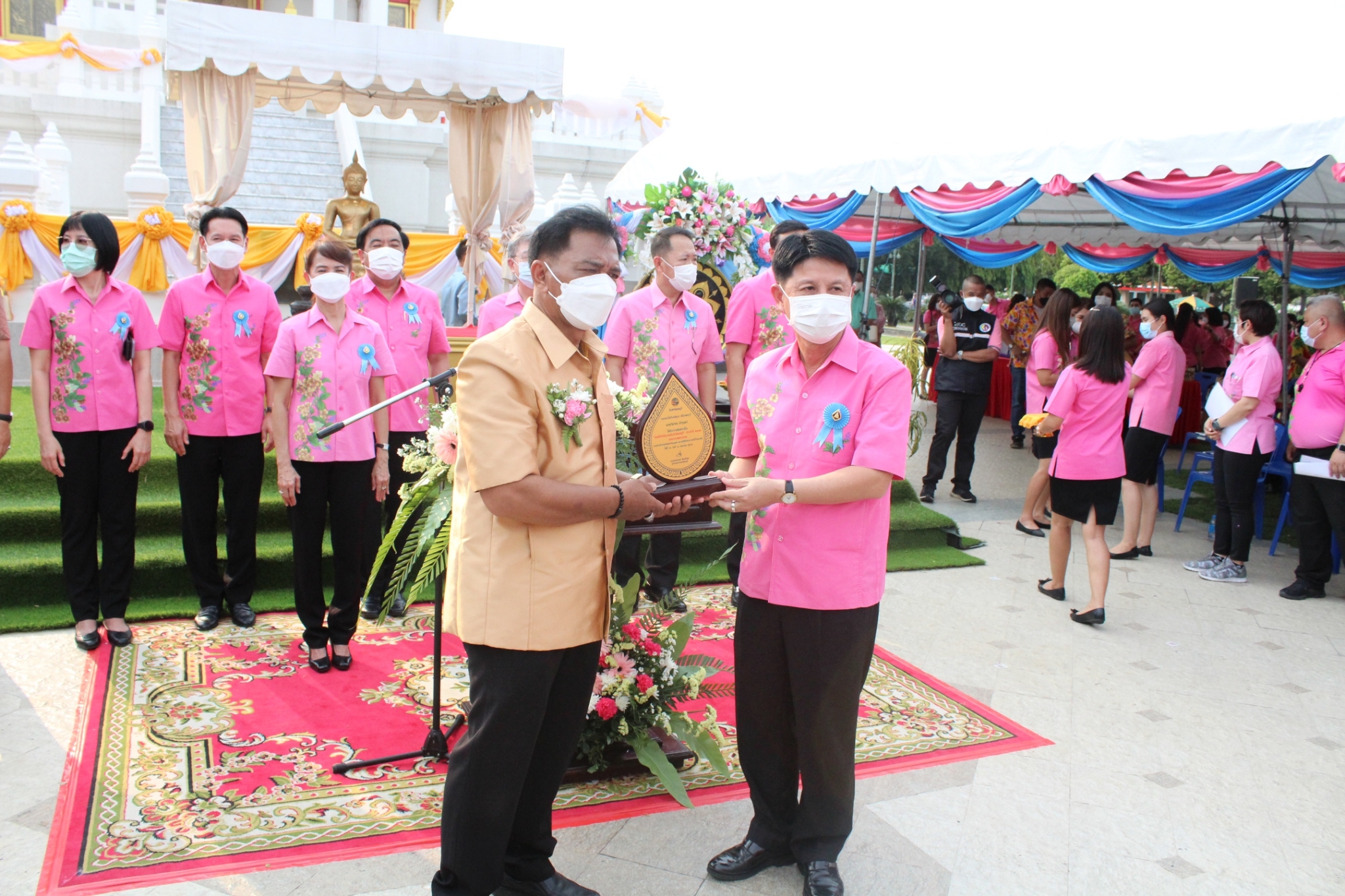 ผู้ว่าราชการจังหวัดชลบุรี เปิดงานนมัสการพระพุทธสิหิงค์ฯ และงานสงกรานต์ จังหวัดชลบุรี ประจำปี 2565