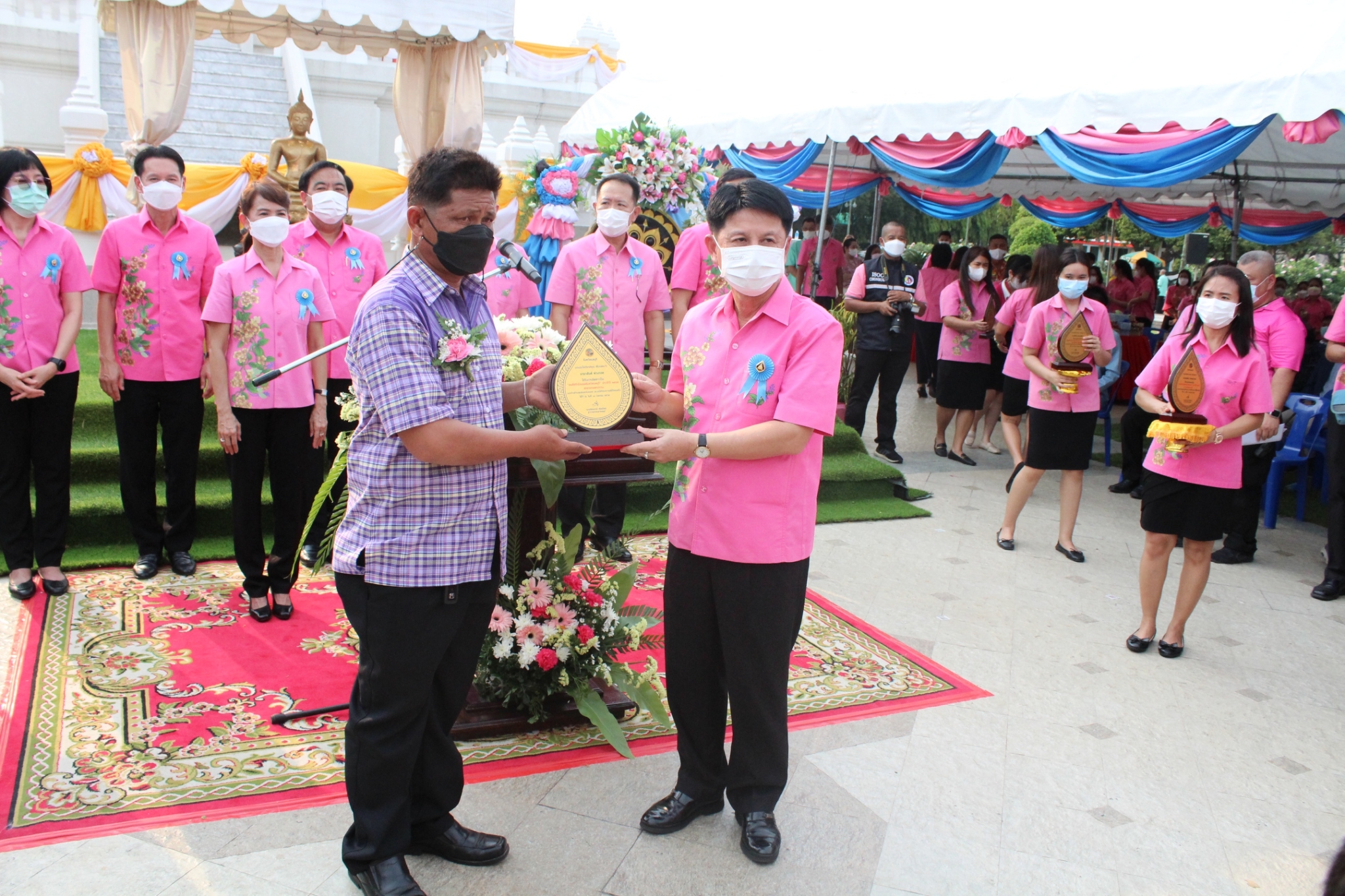 ผู้ว่าราชการจังหวัดชลบุรี เปิดงานนมัสการพระพุทธสิหิงค์ฯ และงานสงกรานต์ จังหวัดชลบุรี ประจำปี 2565