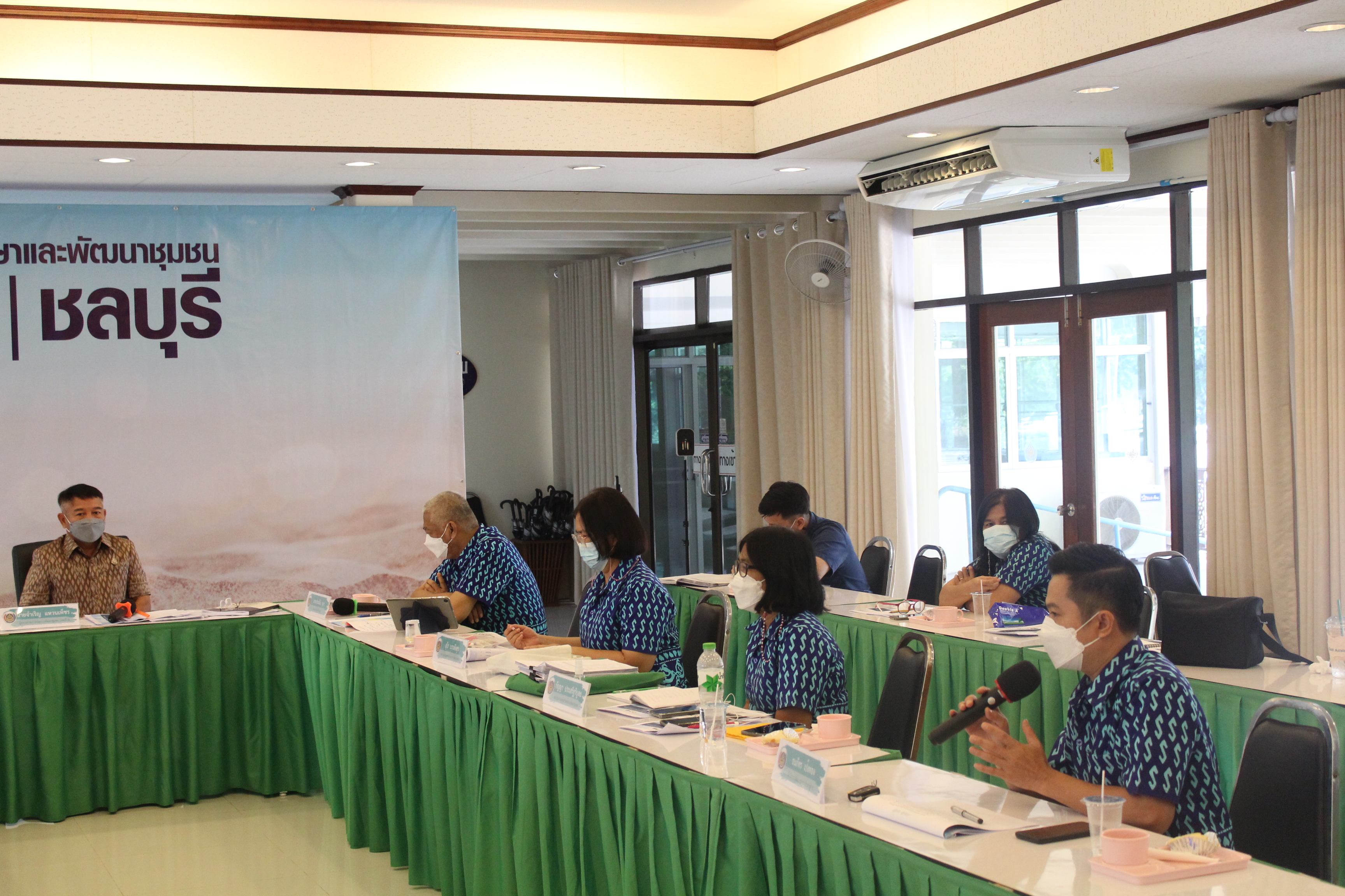 ผู้ตรวจราชการกรมการพัฒนาชุมชนตรวจติดตามผลการดำเนินงาน ศจพ. จังหวัดชลบุรี