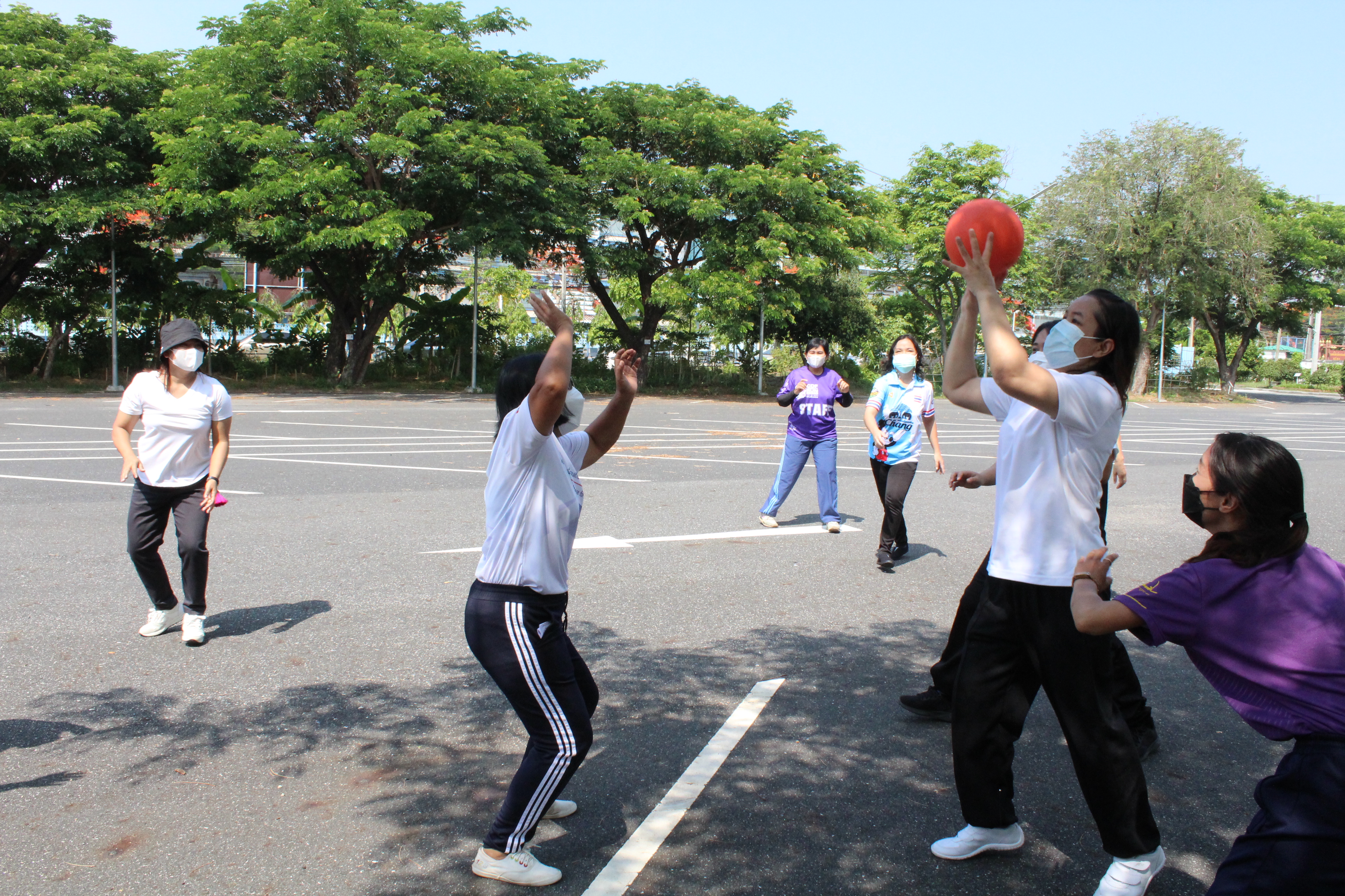 พช.ชลบุรี จัดโครงการแข่งขันกีฬา “สานสัมพันธ์น้องพี่ 60 ปี พช.”