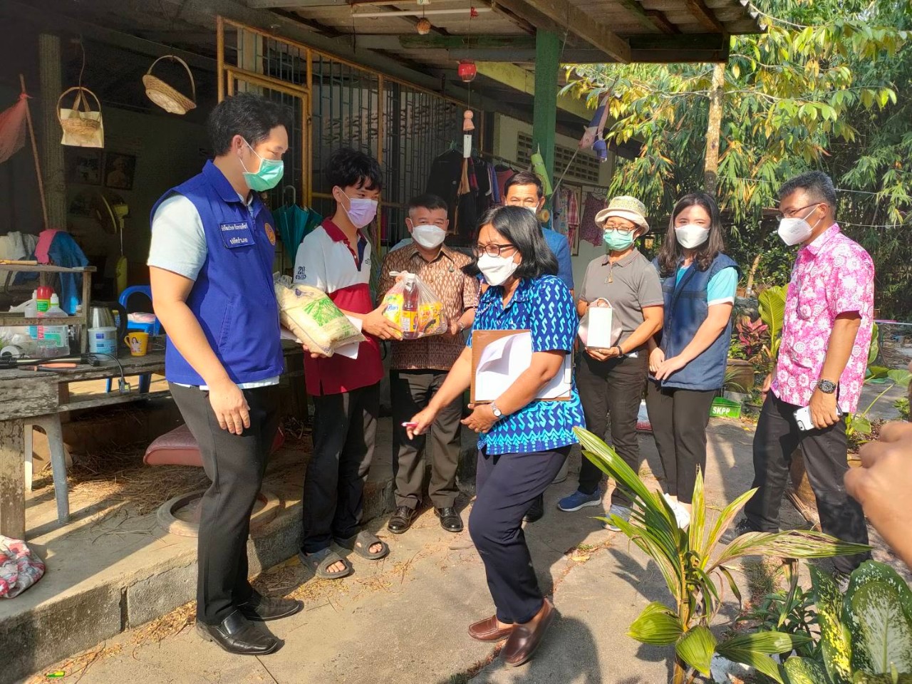 ผู้ตรวจราชการกรมการพัฒนาชุมชนตรวจติดตามผลการดำเนินงาน ศจพ. จังหวัดชลบุรี