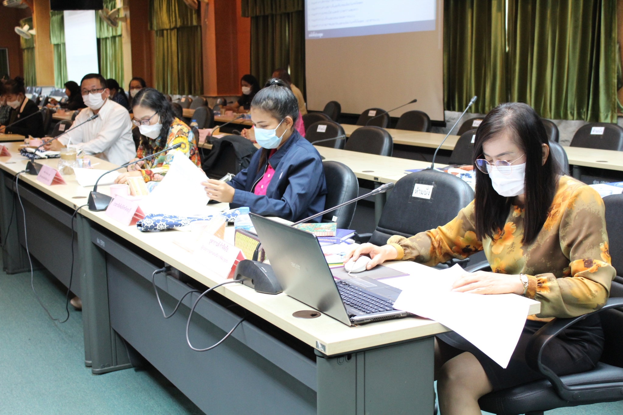 พช.ชลบุรี ประชุมเตรียมความพร้อมการคัดสรรสุดยอดหนึ่ง​ตำบล​ หนึ่ง​ผลิตภัณฑ์​ไทย​ ปี​ พ.ศ. ​2565​