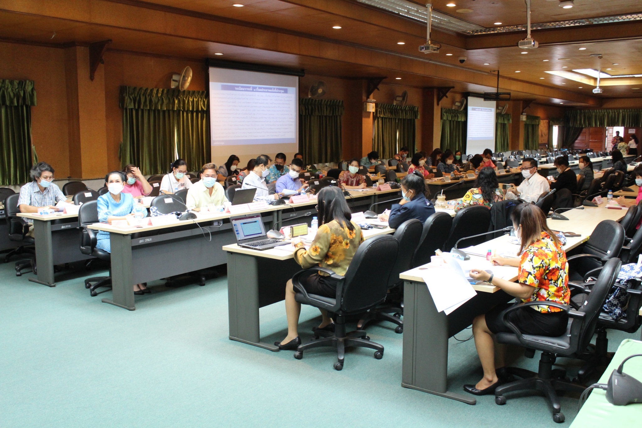 พช.ชลบุรี ประชุมเตรียมความพร้อมการคัดสรรสุดยอดหนึ่ง​ตำบล​ หนึ่ง​ผลิตภัณฑ์​ไทย​ ปี​ พ.ศ. ​2565​