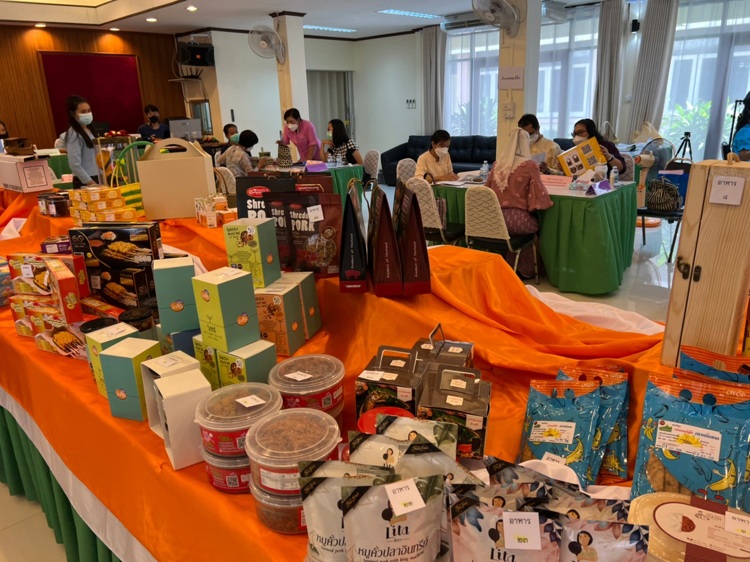 พช.ชลบุรี ดำเนินการคัดสรรสุดยอดหนึ่งตำบล หนึ่งผลิตภัณฑ์ไทย​ ปี​ พ.ศ.2565​ (OTOP Product Champion : OPC)