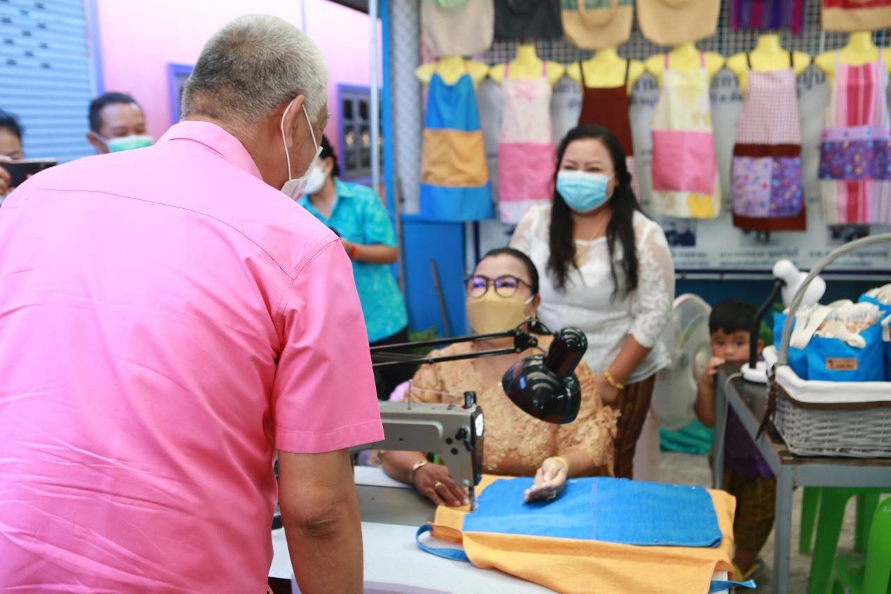 จังหวัดชลบุรี ลงพื้นที่คัดสรรกิจกรรมพัฒนาชุมชนดีเด่นระดับจังหวัด ประจำปี 2565