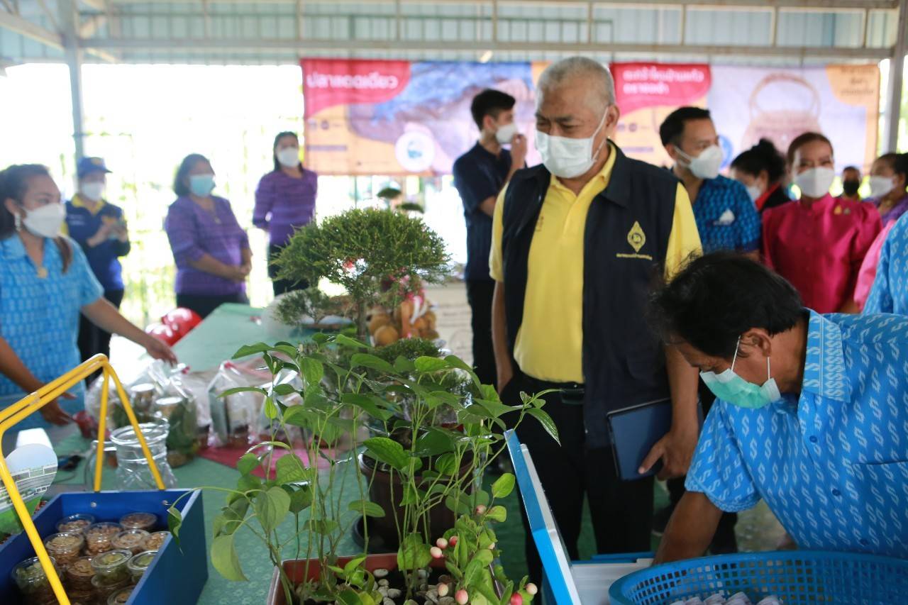 จังหวัดชลบุรี ลงพื้นที่คัดสรรกิจกรรมพัฒนาชุมชนดีเด่นระดับจังหวัด ประจำปี 2565