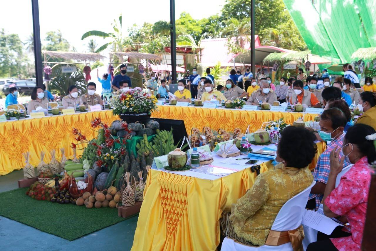 จังหวัดชลบุรี ลงพื้นที่คัดสรรกิจกรรมพัฒนาชุมชนดีเด่นระดับจังหวัด ประจำปี 2565