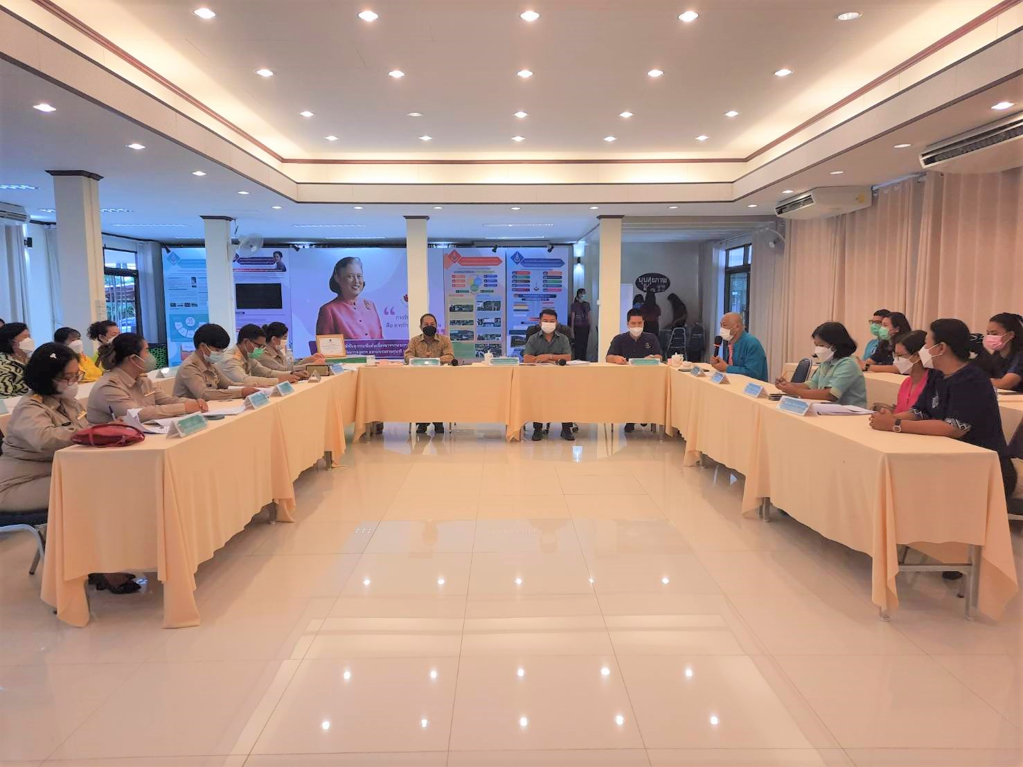 การคัดเลือกข้าราชการ ลูกจ้างประจำ และพนักงานราชการดีเด่น ประจำปี พ.ศ. 2565