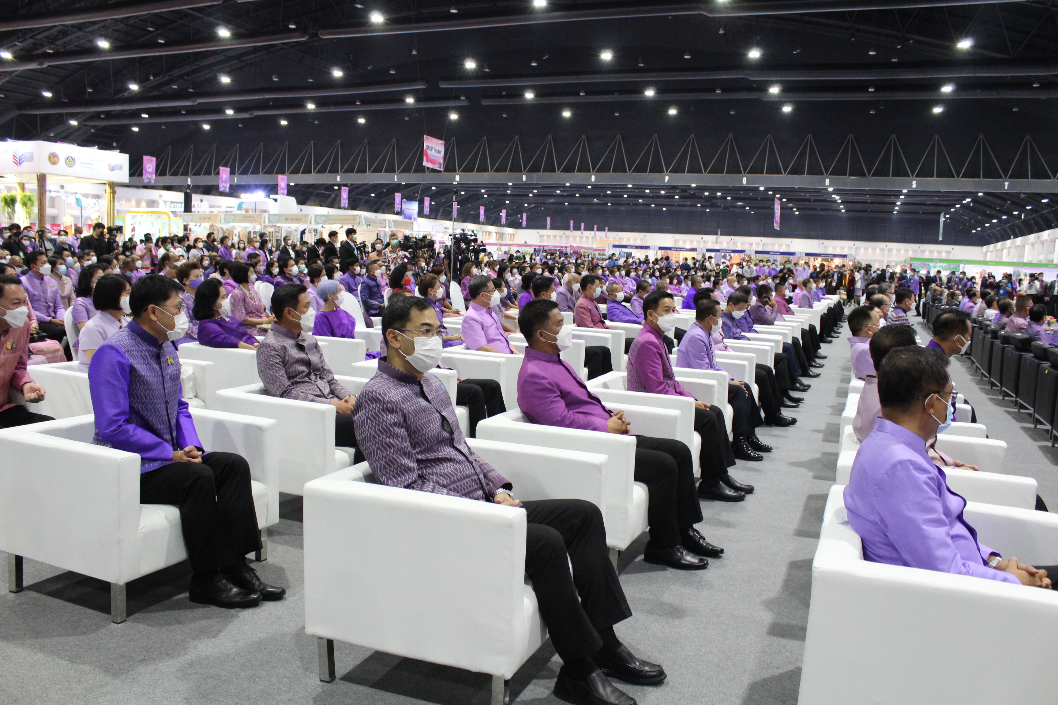 มท.1 เป็นประธานเปิดงาน OTOP MIDYEAR 2022