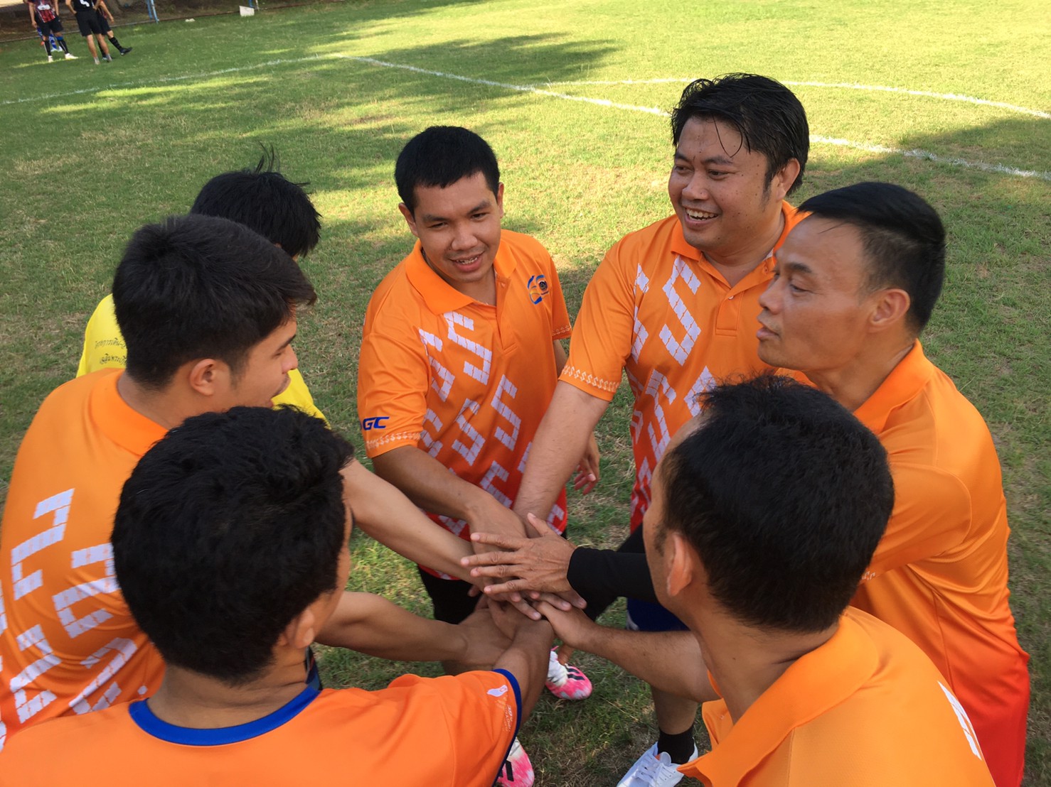 การแข่งขันกีฬาเชื่อมความสามัคคี “สานสัมพันธ์น้องพี่ 60 ปี พช.” เขตตรวจราชการที่ 8