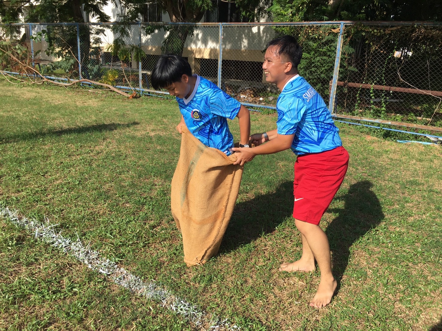 การแข่งขันกีฬาเชื่อมความสามัคคี “สานสัมพันธ์น้องพี่ 60 ปี พช.” เขตตรวจราชการที่ 8