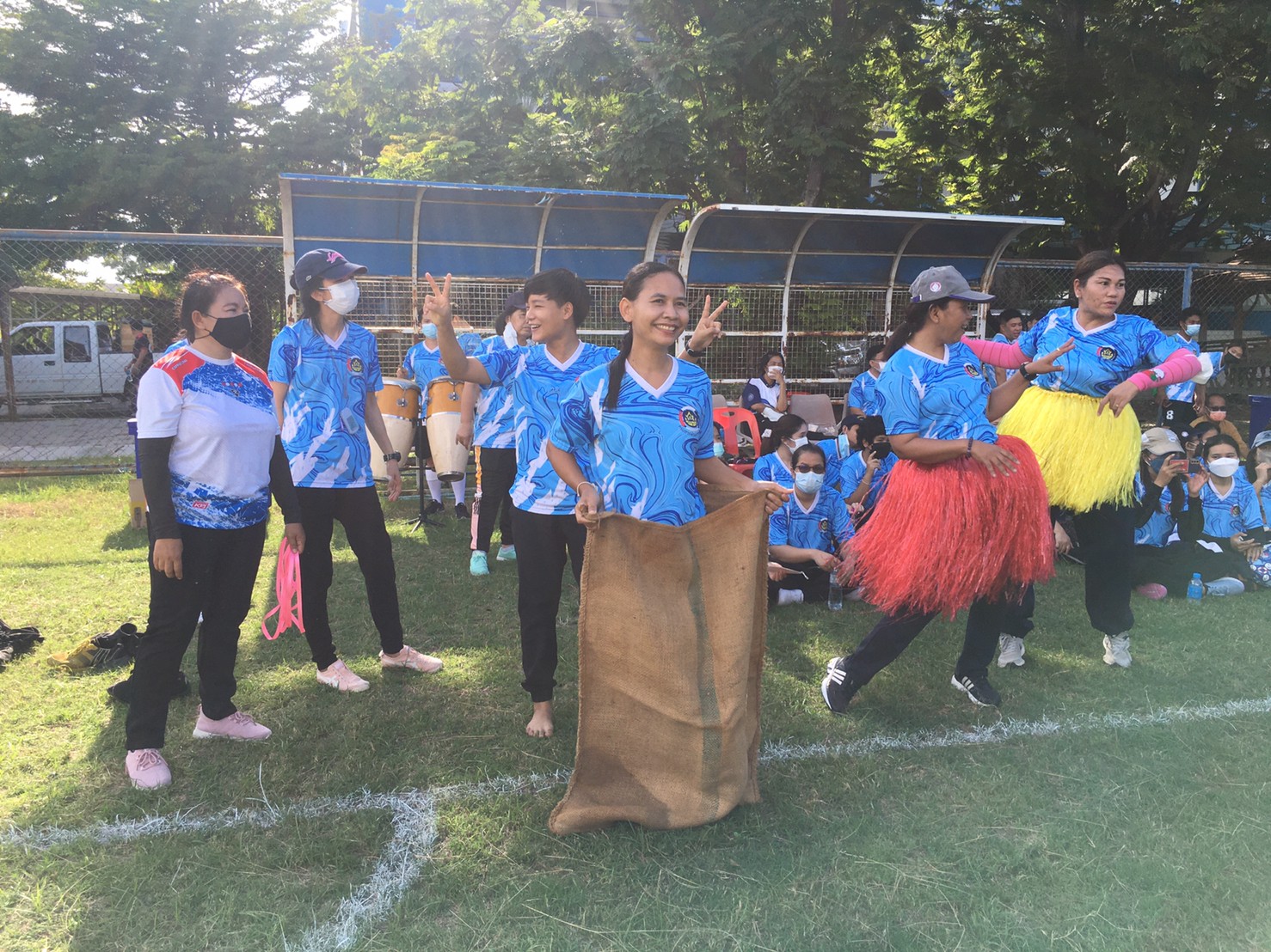 การแข่งขันกีฬาเชื่อมความสามัคคี “สานสัมพันธ์น้องพี่ 60 ปี พช.” เขตตรวจราชการที่ 8