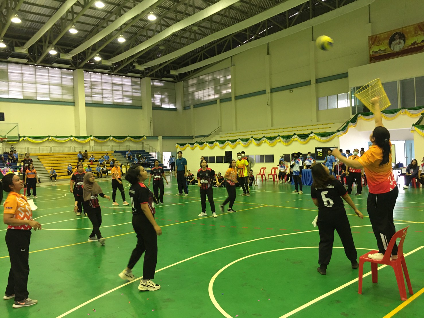 การแข่งขันกีฬาเชื่อมความสามัคคี “สานสัมพันธ์น้องพี่ 60 ปี พช.” เขตตรวจราชการที่ 8