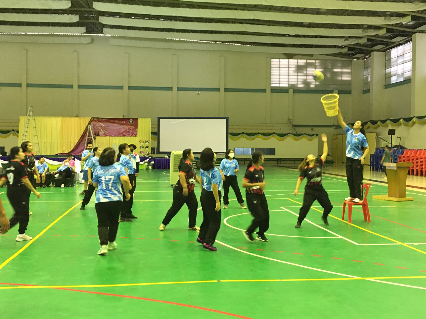 การแข่งขันกีฬาเชื่อมความสามัคคี “สานสัมพันธ์น้องพี่ 60 ปี พช.” เขตตรวจราชการที่ 8