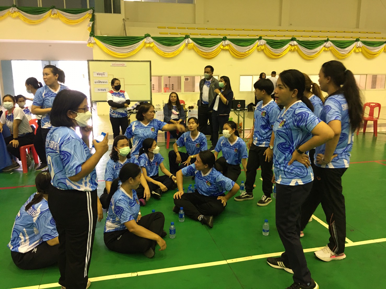 การแข่งขันกีฬาเชื่อมความสามัคคี “สานสัมพันธ์น้องพี่ 60 ปี พช.” เขตตรวจราชการที่ 8