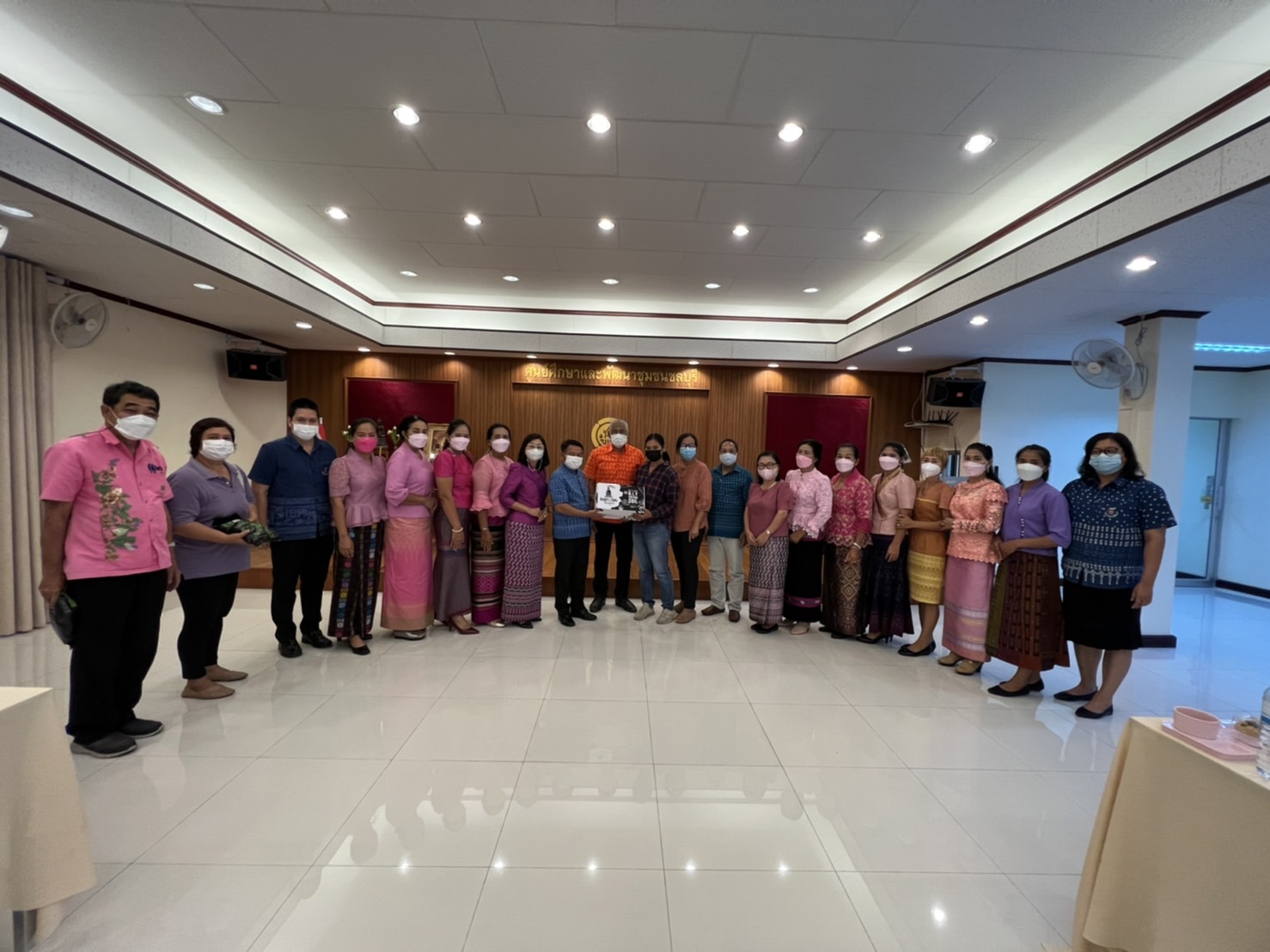 การคัดเลือกคนกองทุนพัฒนาบทบาทสตรีดีเด่นระดับเขตตรวจราชการ ประจำปี 2565