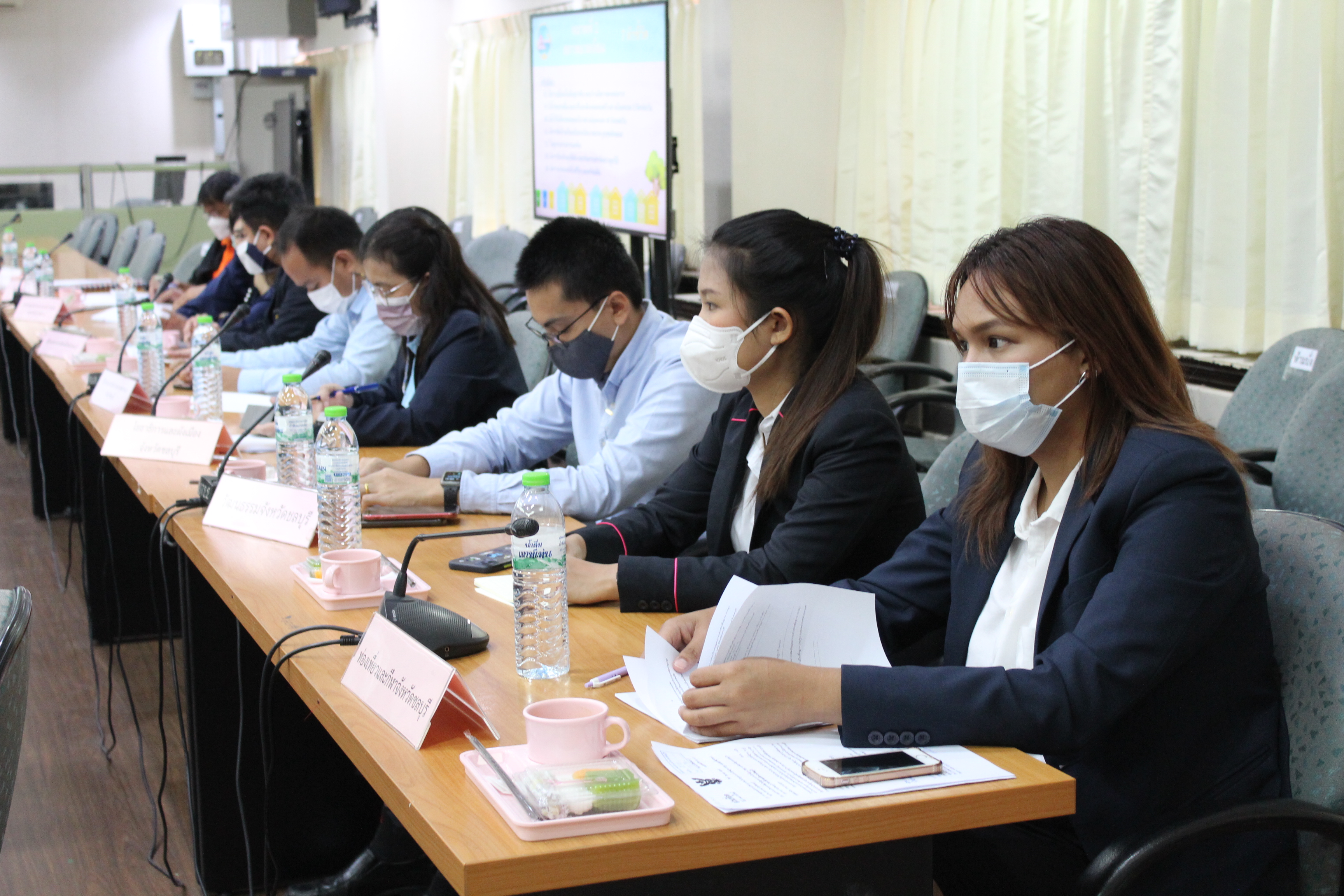 จังหวัดชลบุรีจัดประชุมรับรองผลการจัดเก็บข้อมูลความจำเป็นพื้นฐาน (จปฐ.) ปี 2565