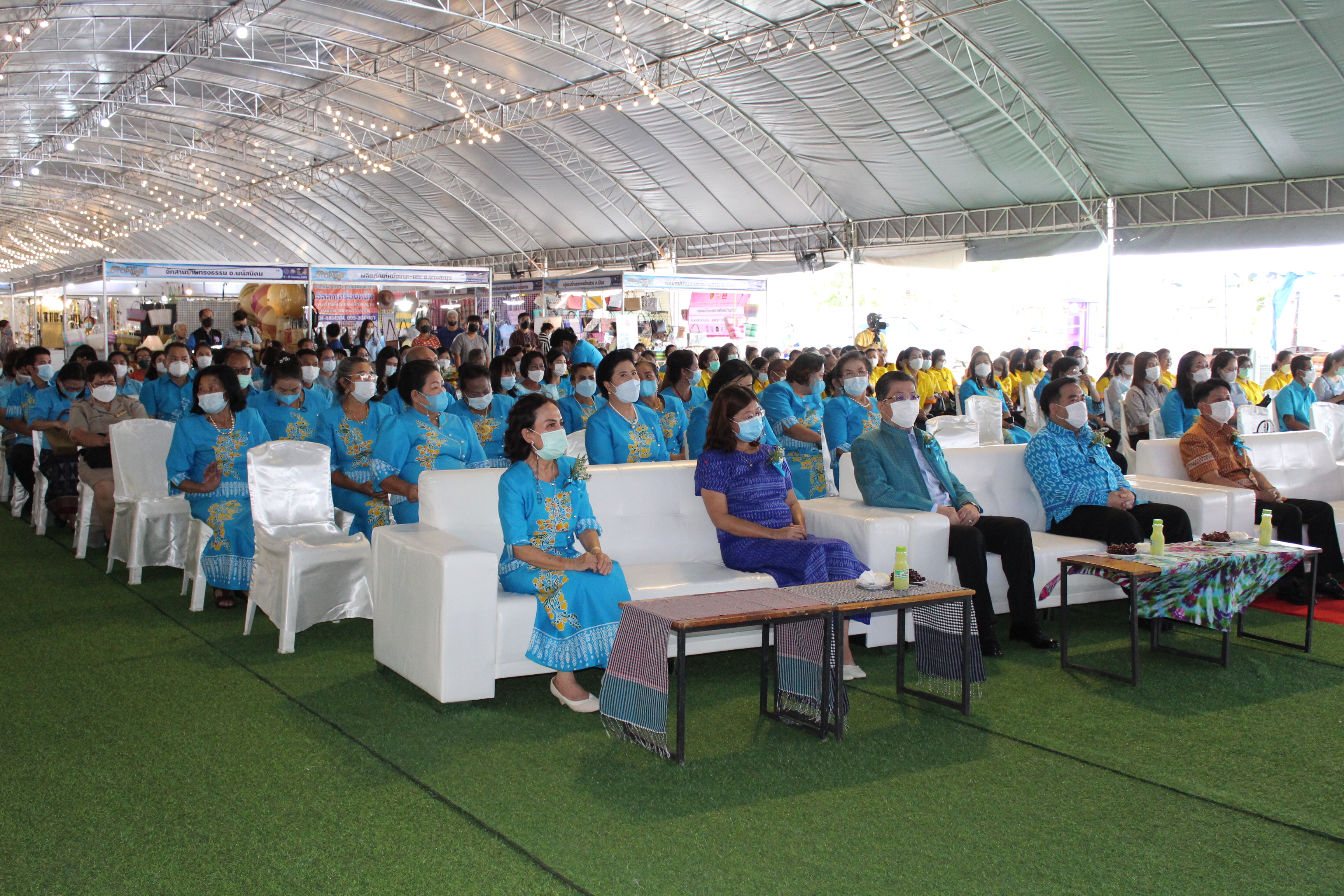 ผู้ว่าฯ ชลบุรี เปิดงานมหกรรม “ชม ชิม ช็อป OTOP ชลบุรี” ปี 2565