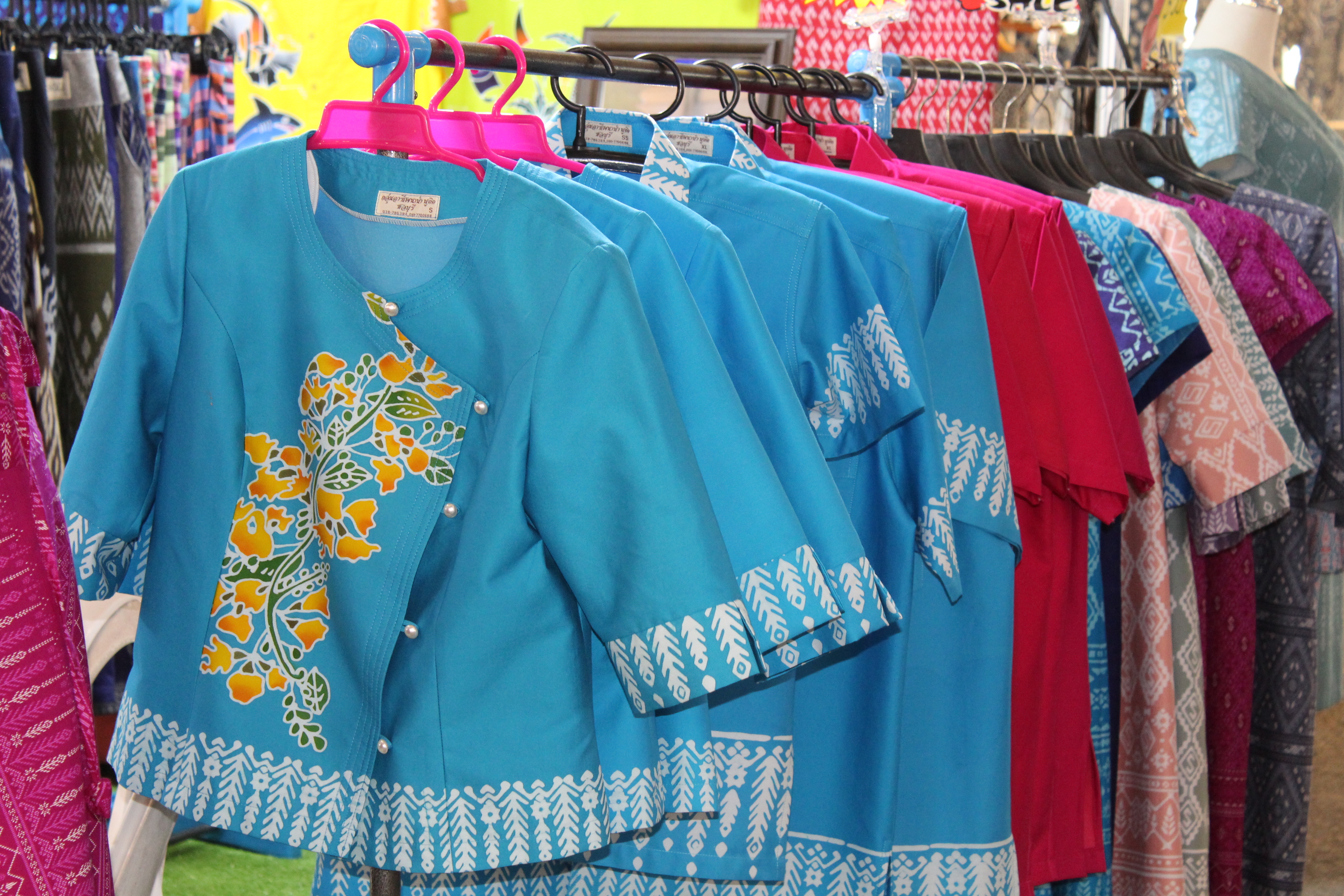 ผู้ว่าฯ ชลบุรี เปิดงานมหกรรม “ชม ชิม ช็อป OTOP ชลบุรี” ปี 2565