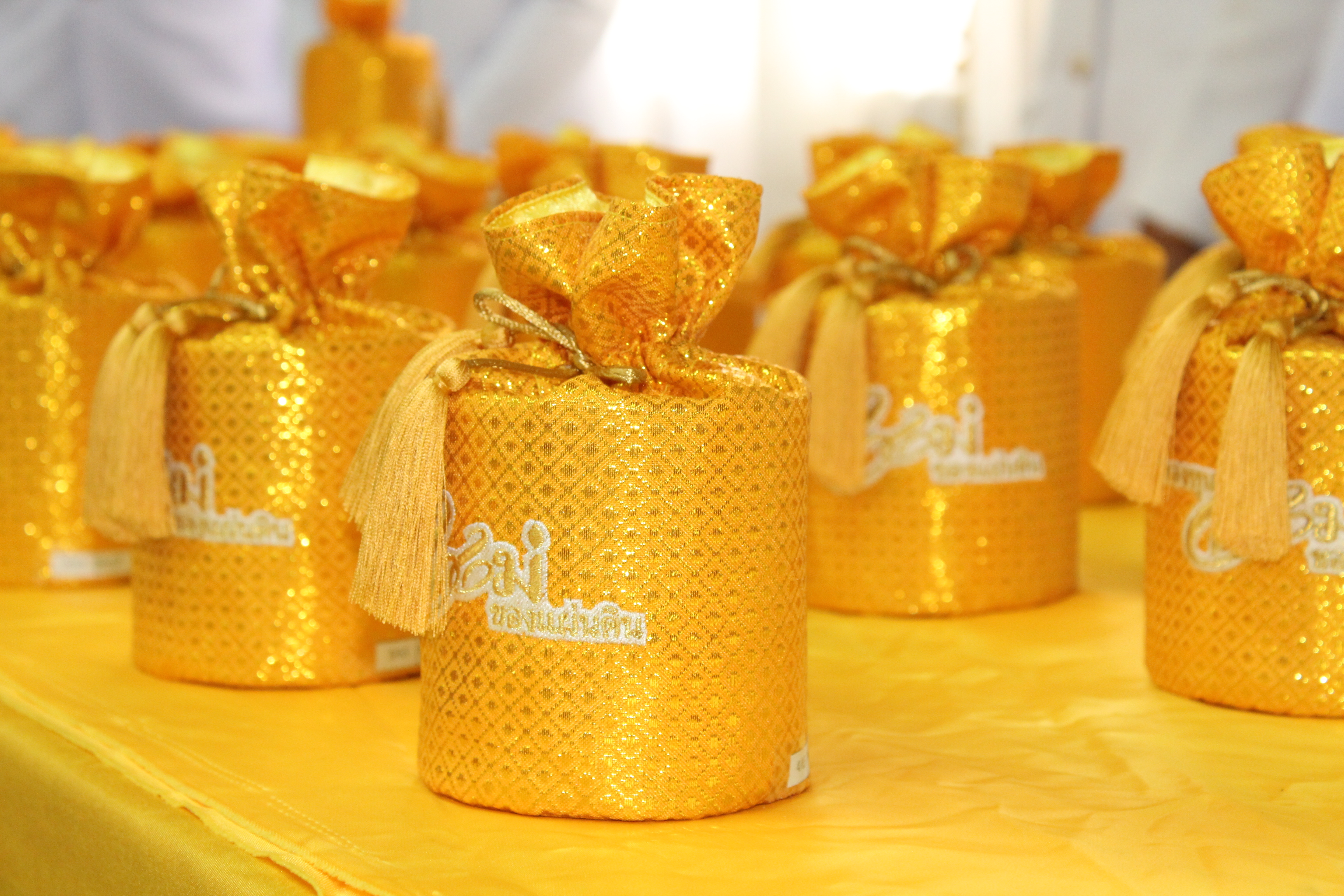 จังหวัดชลบุรีจัดพิธีมอบเงินพระราชทานขวัญถุงกองทุนแม่ของแผ่นดิน ประจำปี 2565