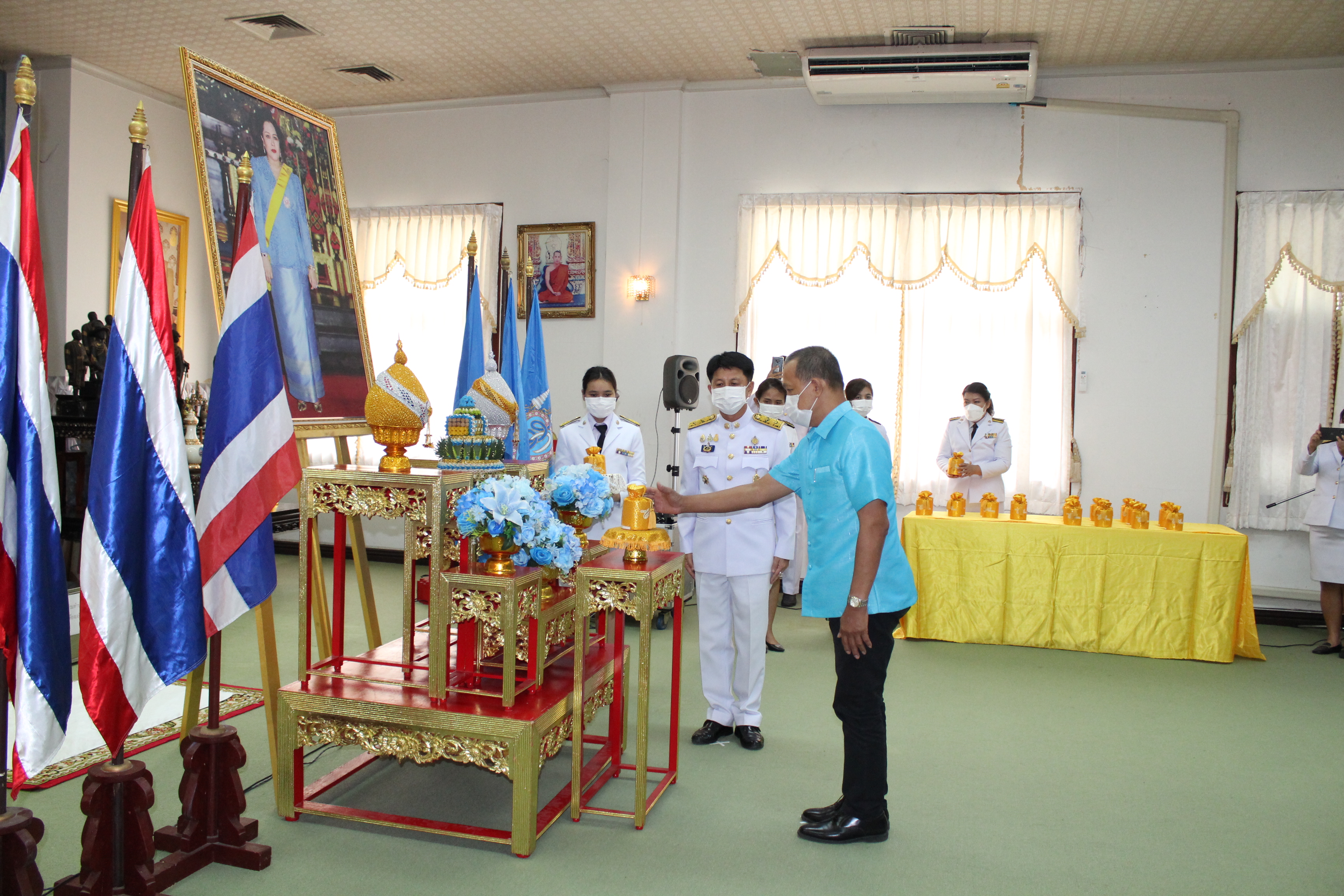 จังหวัดชลบุรีจัดพิธีมอบเงินพระราชทานขวัญถุงกองทุนแม่ของแผ่นดิน ประจำปี 2565