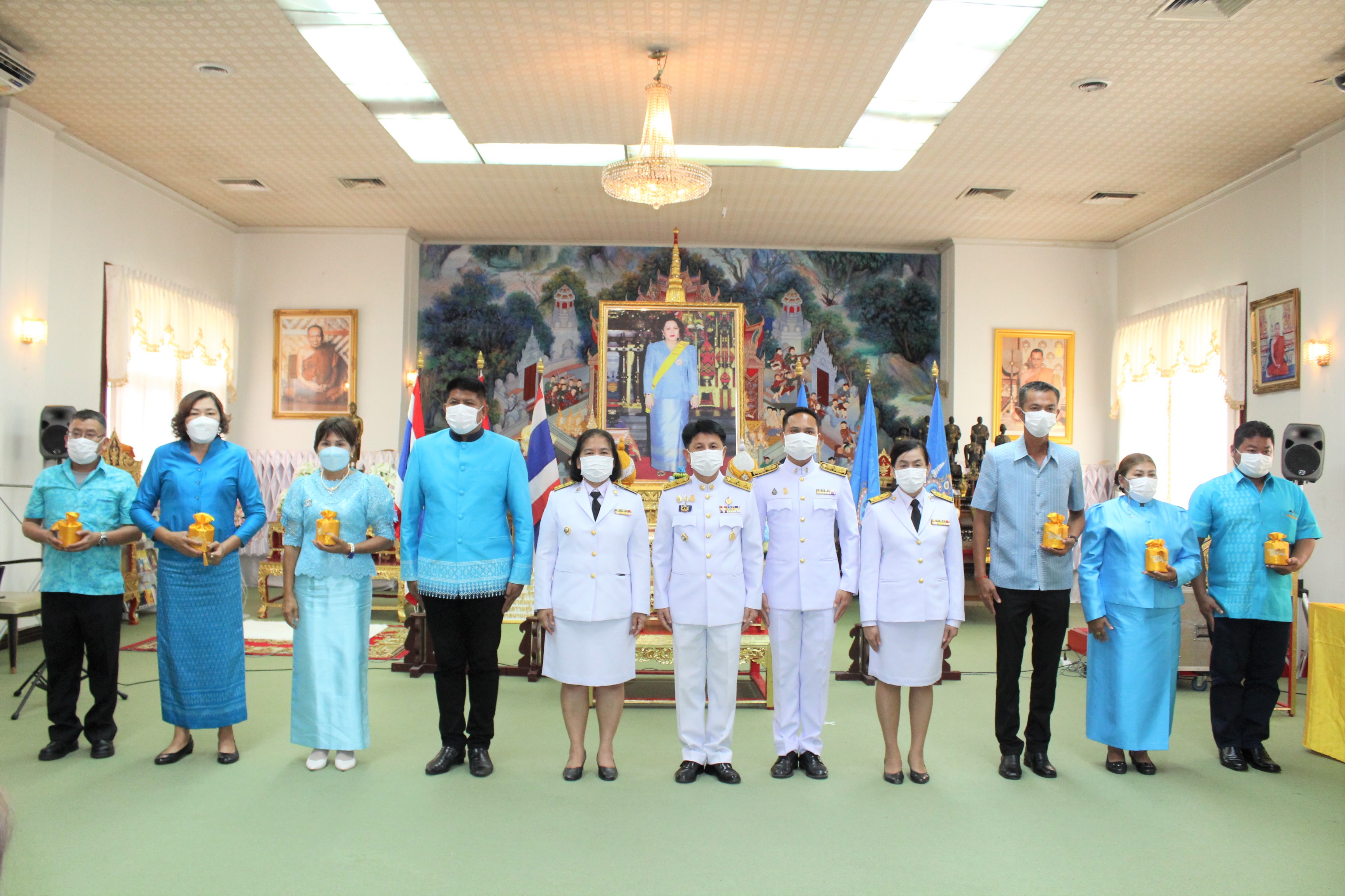 จังหวัดชลบุรีจัดพิธีมอบเงินพระราชทานขวัญถุงกองทุนแม่ของแผ่นดิน ประจำปี 2565