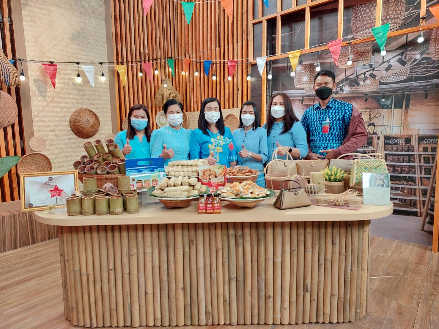 ผู้ว่าฯ ชลบุรี ร่วมบันทึกเทปรายการปากท้องต้องรู้ ช่อง 8