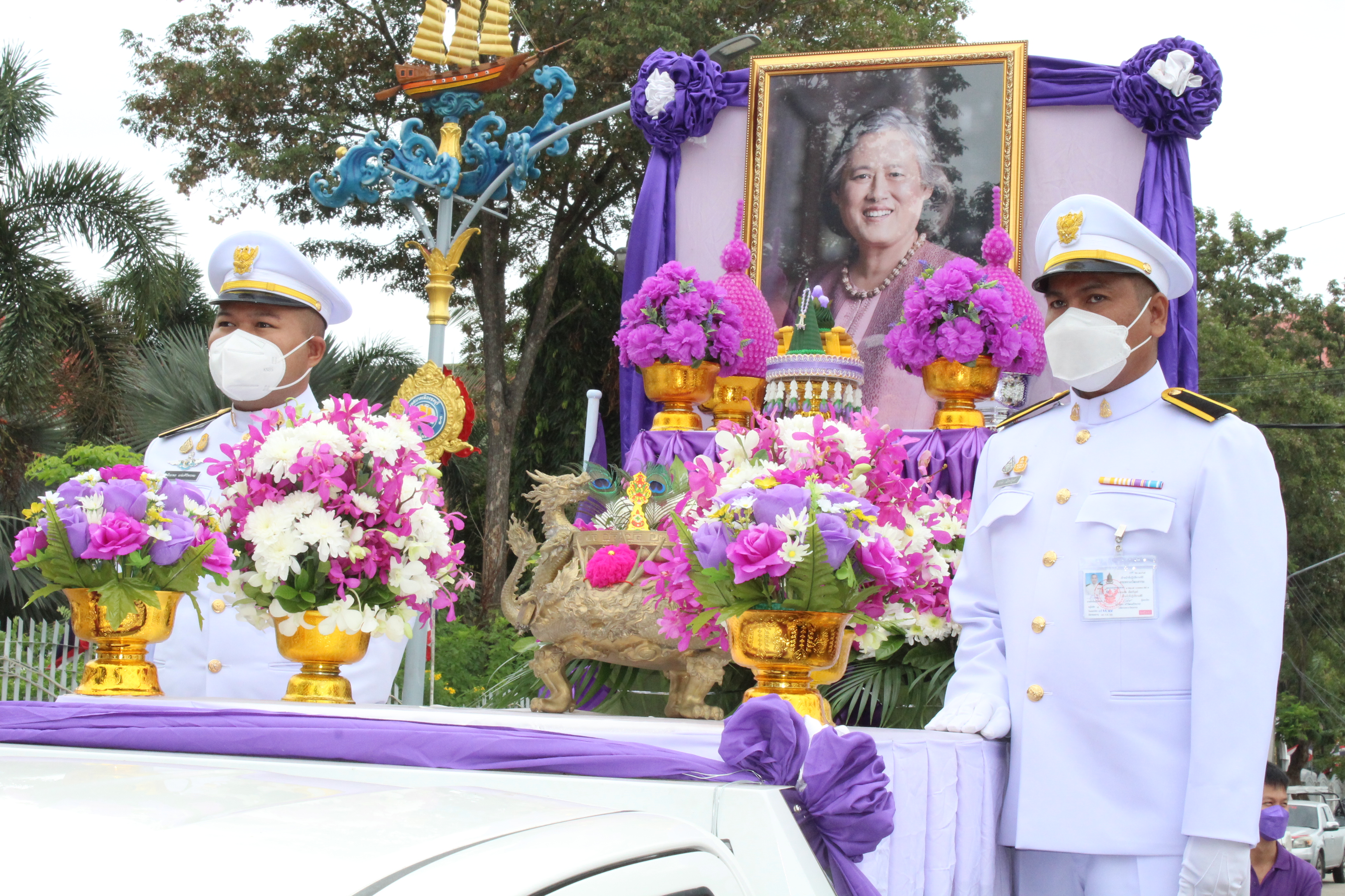 ผู้ว่าฯ ชลบุรี เป็นประธานในพิธีสมโภชกระถางธูปพระราชทาน สมเด็จพระกนิษฐาธิราชเจ้า กรมสมเด็จพระเทพรัตนราชสุดาฯ สยามบรมราชกุมารี