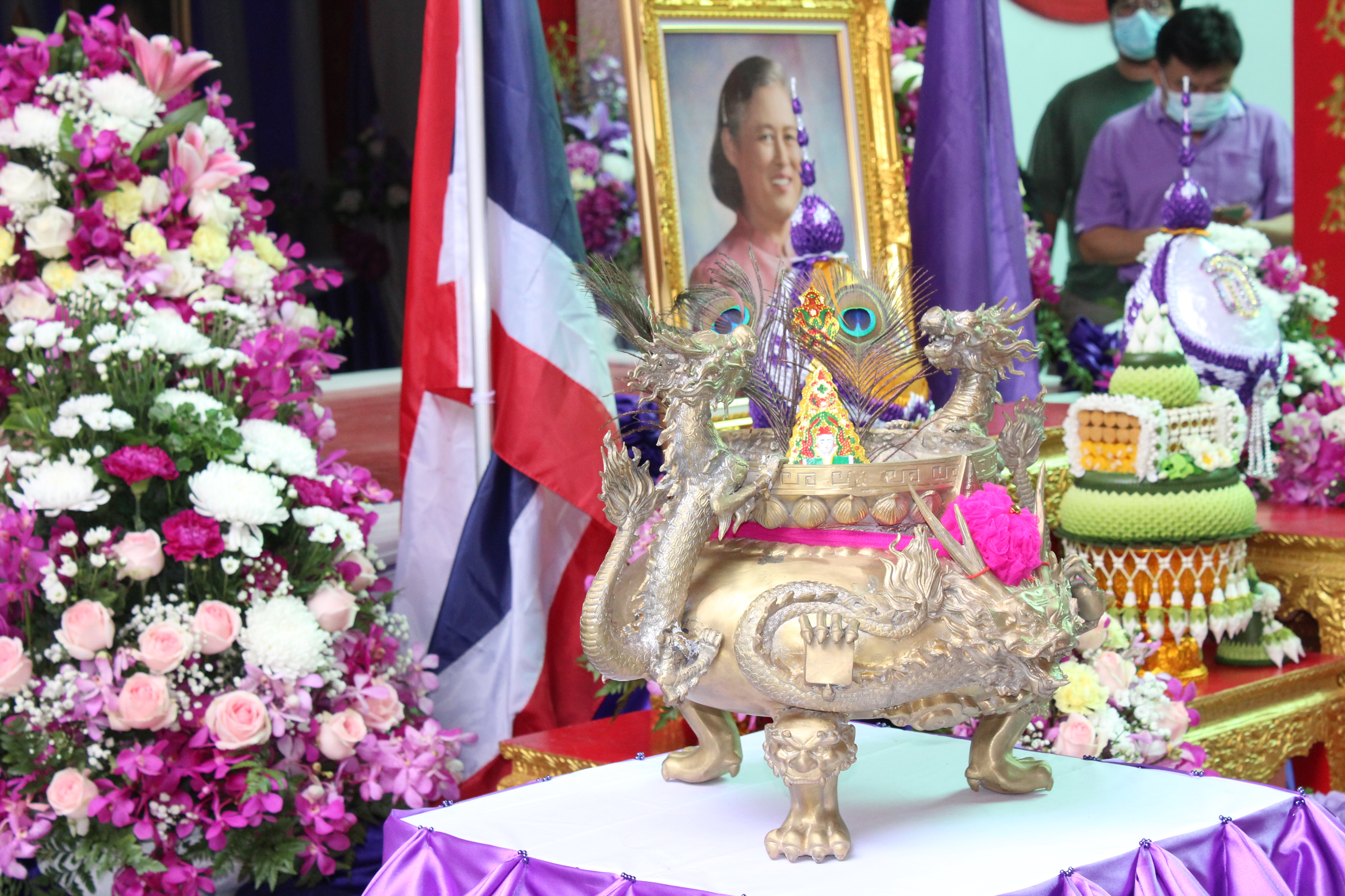 ผู้ว่าฯ ชลบุรี เป็นประธานในพิธีสมโภชกระถางธูปพระราชทาน สมเด็จพระกนิษฐาธิราชเจ้า กรมสมเด็จพระเทพรัตนราชสุดาฯ สยามบรมราชกุมารี