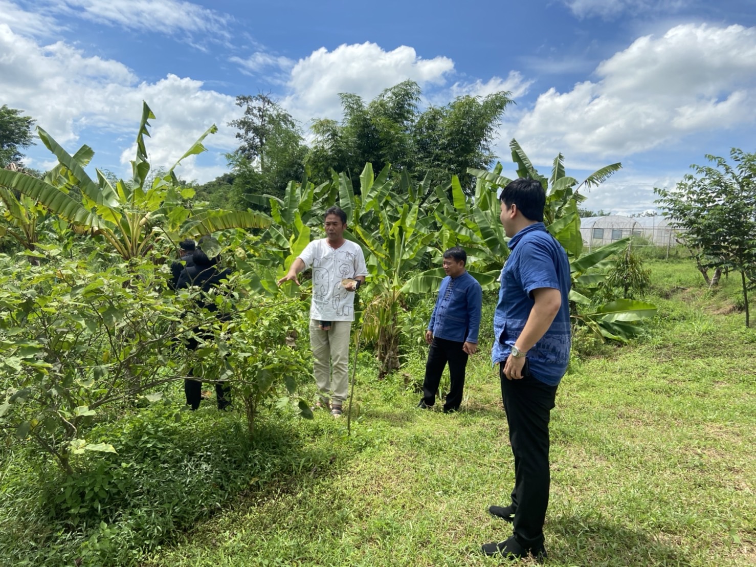 ผู้ตรวจราชการกรมลงพื้นที่ติดตามผลการดำเนินงาน “โคก หนอง นา โมเดล”