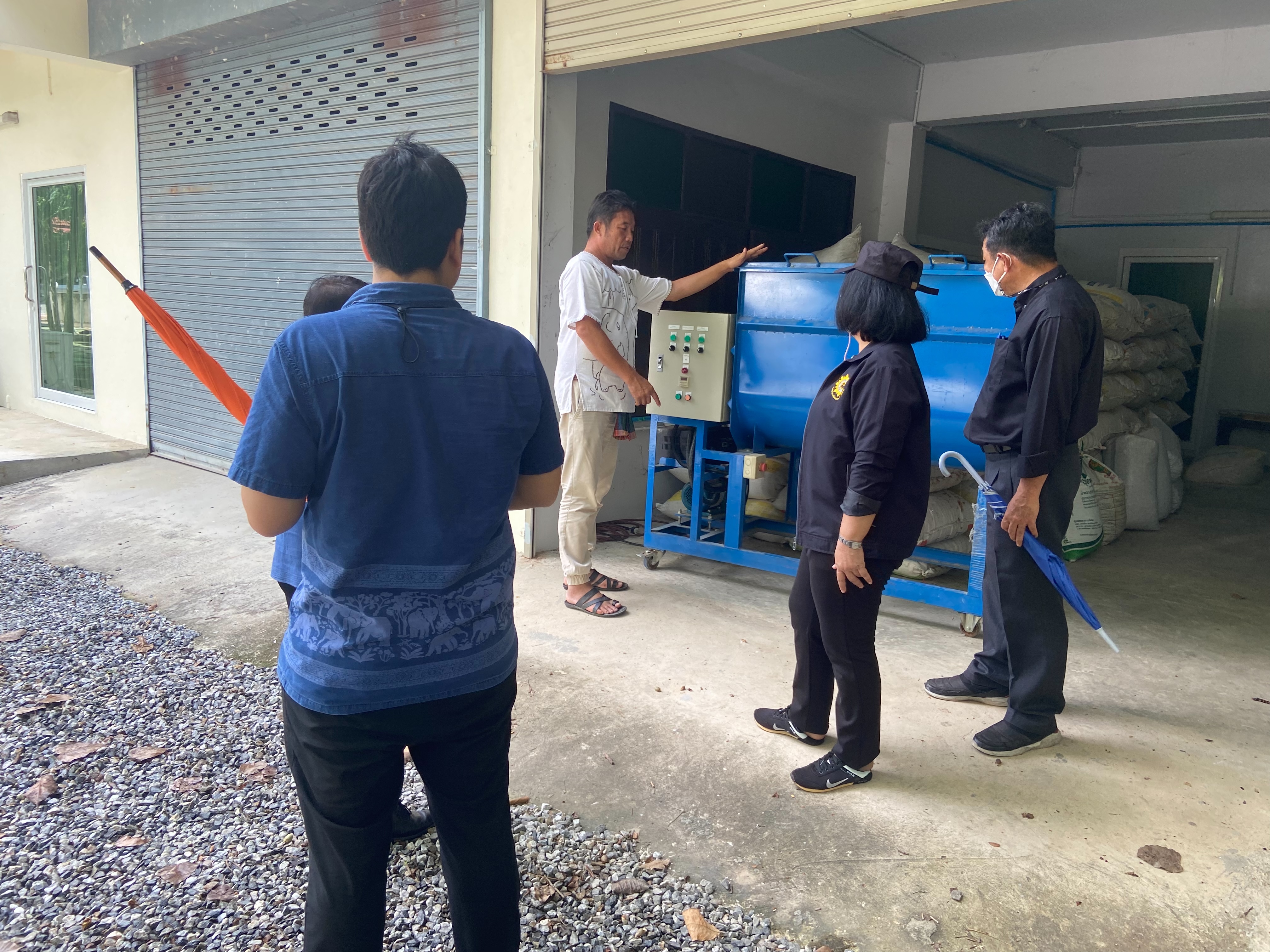 ผู้ตรวจราชการกรมลงพื้นที่ติดตามผลการดำเนินงาน “โคก หนอง นา โมเดล”