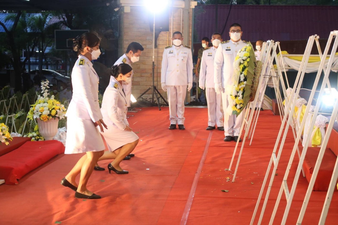 พช.ชลบุรี ร่วมกิจกรรมน้อมรำลึกเนื่องในวันคล้ายวันสวรรคต พระบาทสมเด็จพระบรมชนกาธิเบศร มหาภูมิพลอดุลยเดชมหาราช บรมนาถบพิตร