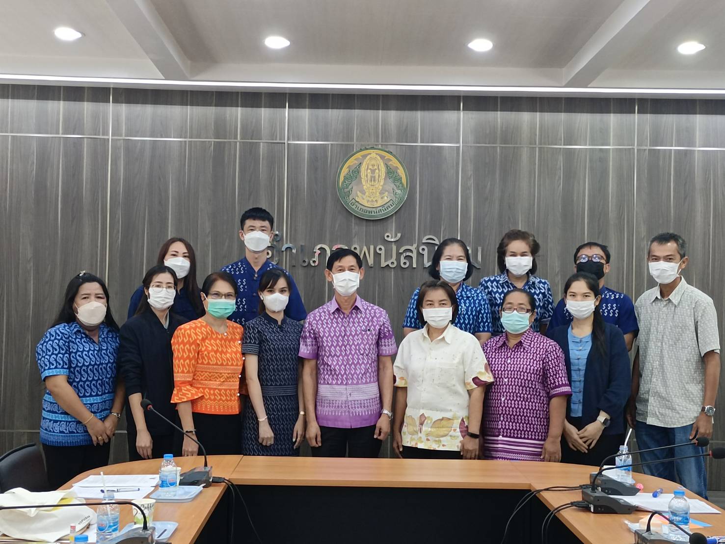 #พช.ชลบุรี#  จัดเวทีถอดบทเรียนและศึกษาวิจัย โครงการจัดเก็บข้อมูลการดำเนินงานโครงการอำเภอนำร่อง “บำบัดทุกข์ บำรุงสุข” แบบบูรณาการ และสร้างนักขับเคลื่อนยุทธศาสตร์นำการเปลี่ยนแปลง กระทรวงมหาดไทย