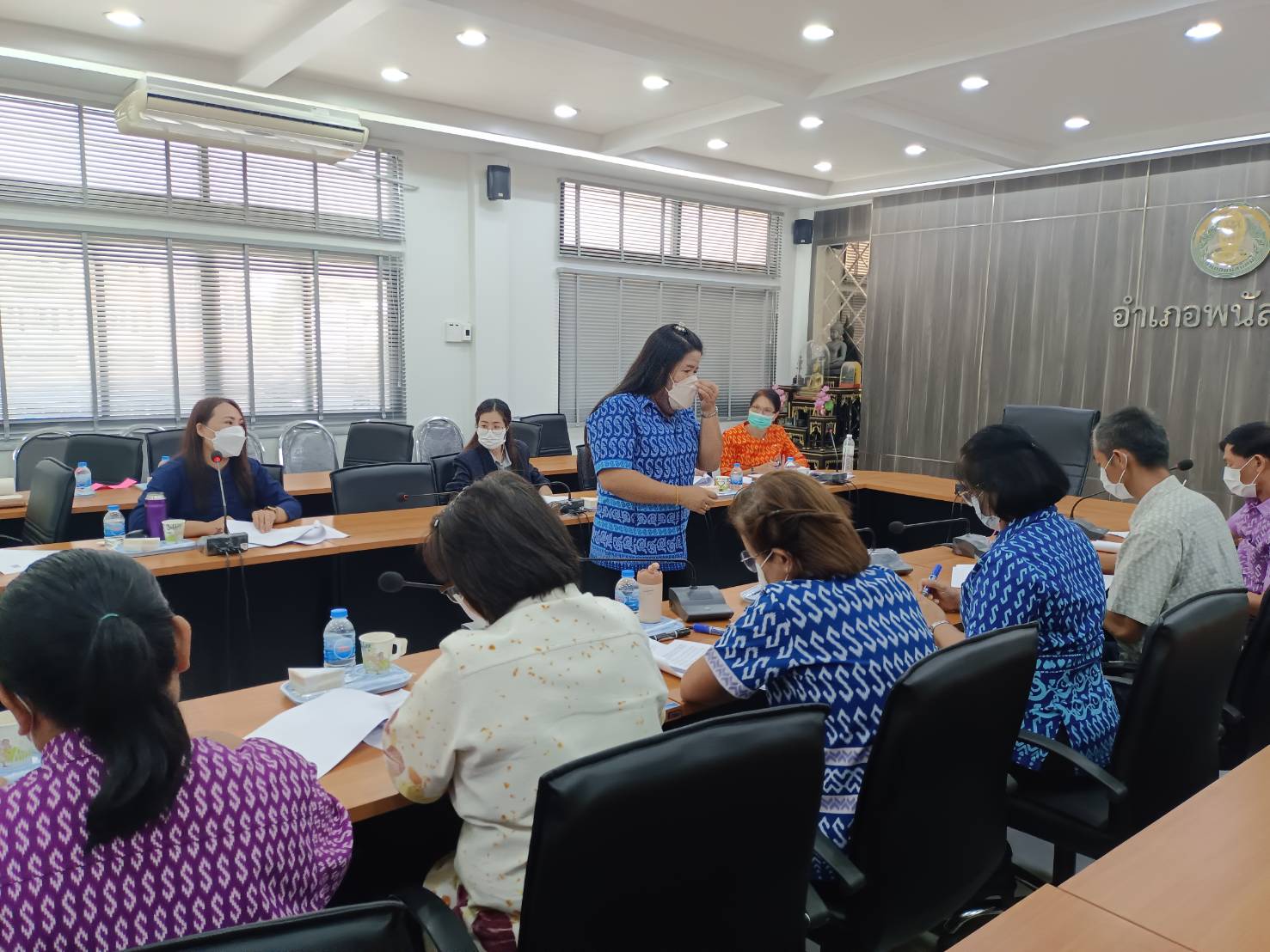 #พช.ชลบุรี#  จัดเวทีถอดบทเรียนและศึกษาวิจัย โครงการจัดเก็บข้อมูลการดำเนินงานโครงการอำเภอนำร่อง “บำบัดทุกข์ บำรุงสุข” แบบบูรณาการ และสร้างนักขับเคลื่อนยุทธศาสตร์นำการเปลี่ยนแปลง กระทรวงมหาดไทย