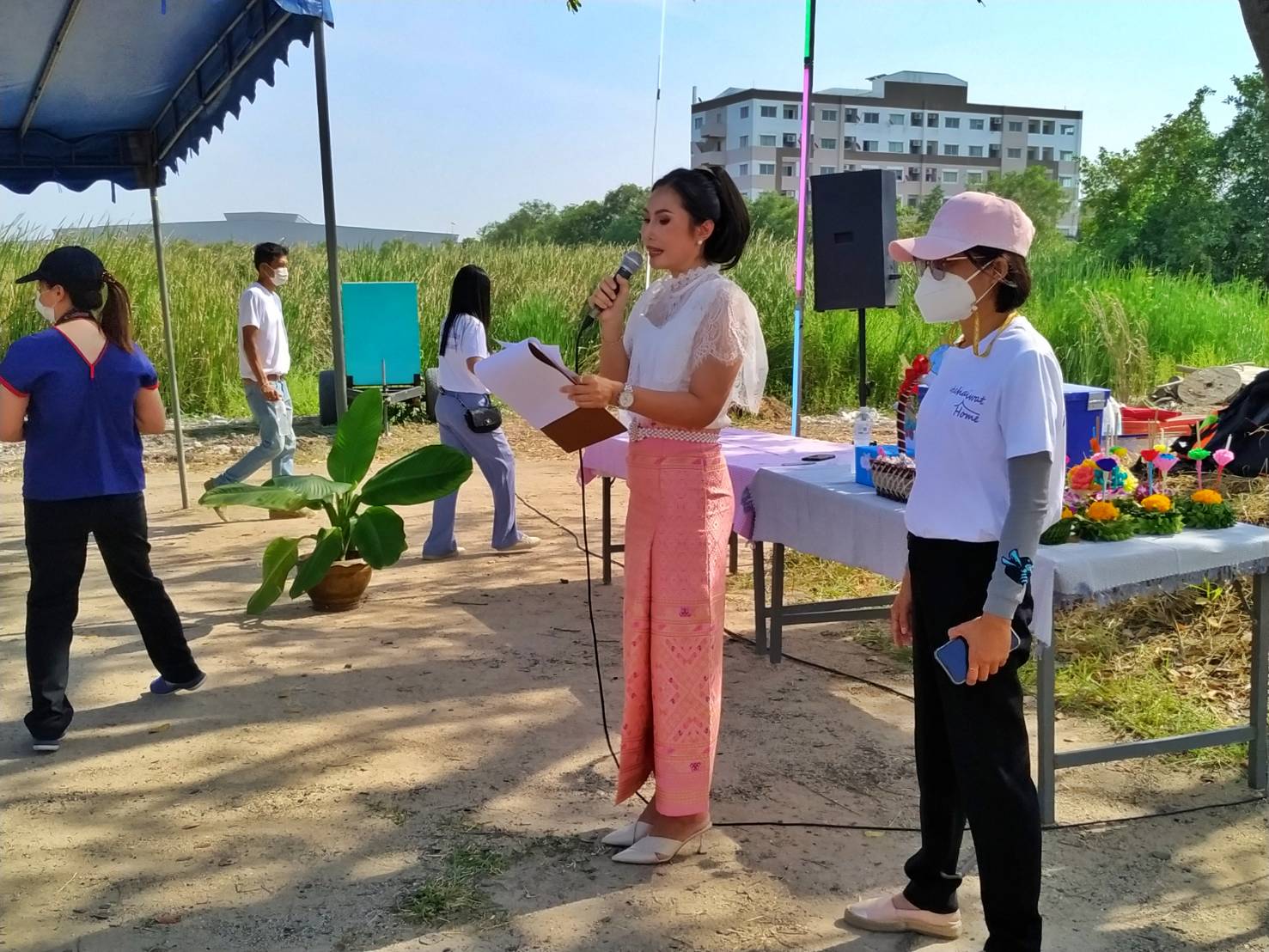 พช.ชลบุรี จัดพิธีเปิดศูนย์การเรียนรู้ทฤษฎีใหม่รูปแบบ “โคก หนอง นา” และงานวันลอยกระทง ประจำปี 2565