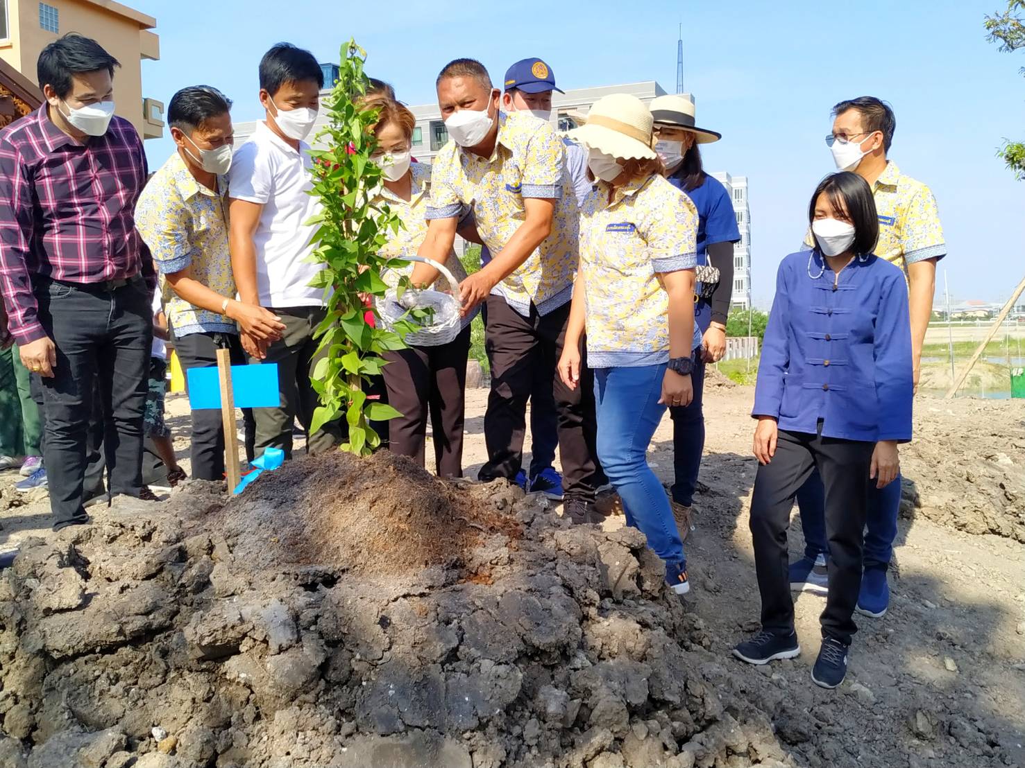 พช.ชลบุรี จัดพิธีเปิดศูนย์การเรียนรู้ทฤษฎีใหม่รูปแบบ “โคก หนอง นา” และงานวันลอยกระทง ประจำปี 2565