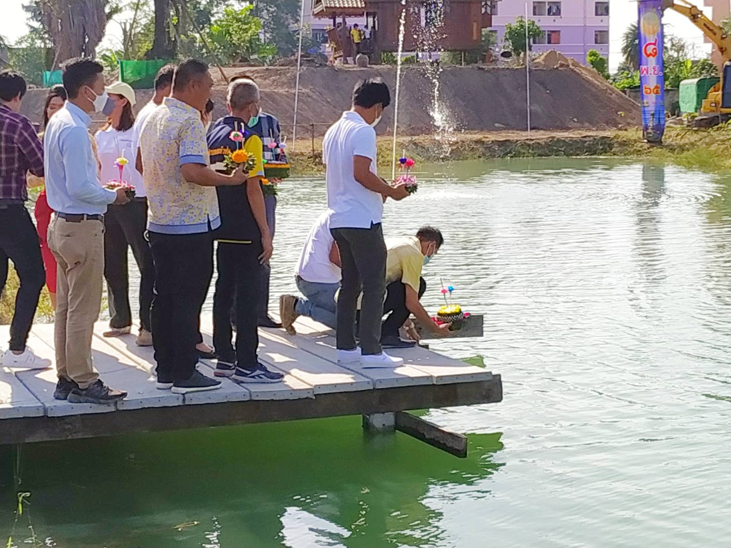 พช.ชลบุรี จัดพิธีเปิดศูนย์การเรียนรู้ทฤษฎีใหม่รูปแบบ “โคก หนอง นา” และงานวันลอยกระทง ประจำปี 2565
