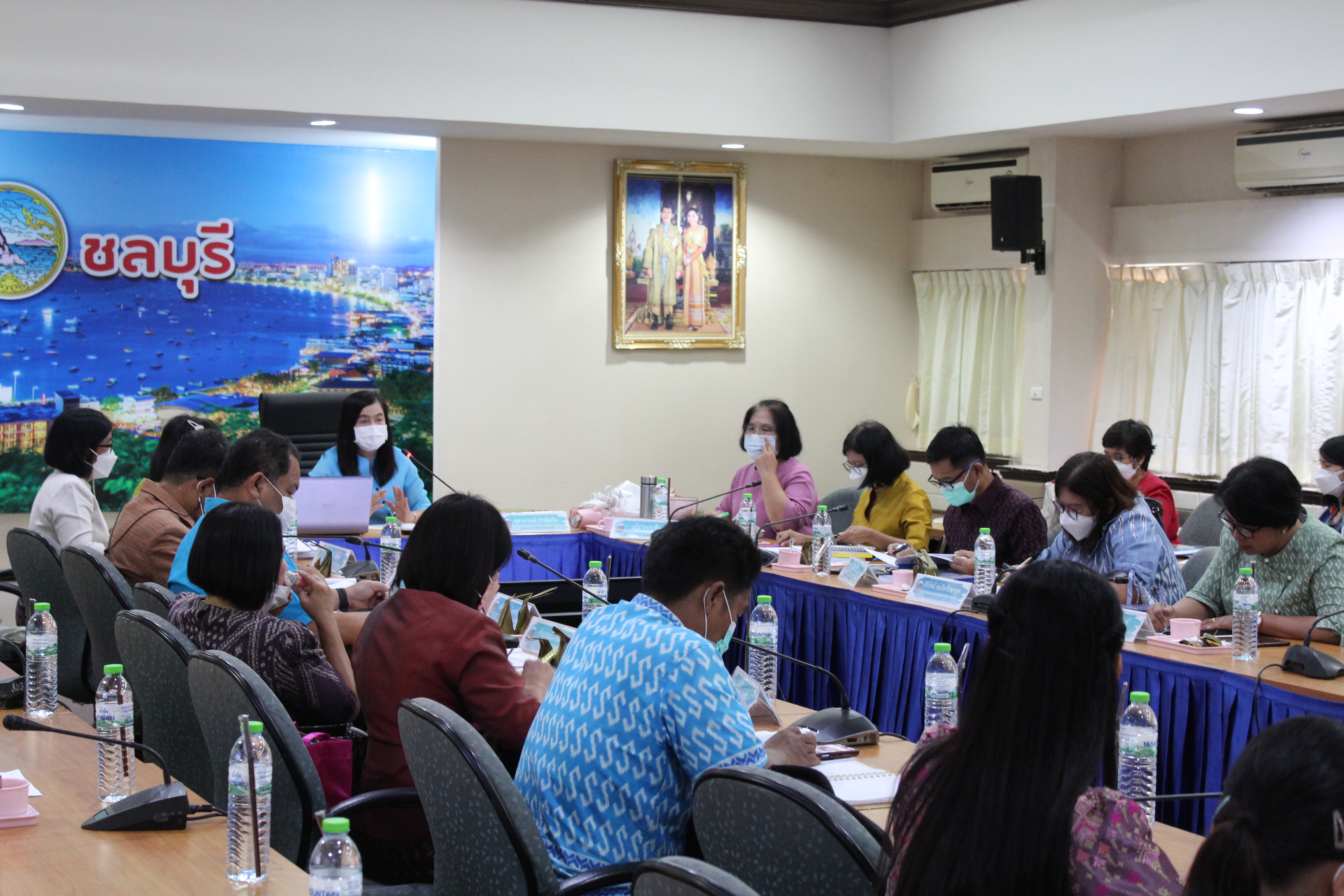 #พช.ชลบุรี# จัดการประชุมเพื่อขับเคลื่อนแนวทางการดำเนินโครงการ/กิจกรรมตามแผนการปฏิบัติงานและแผนการใช้จ่ายงบประมาณ ประจำปี 2566