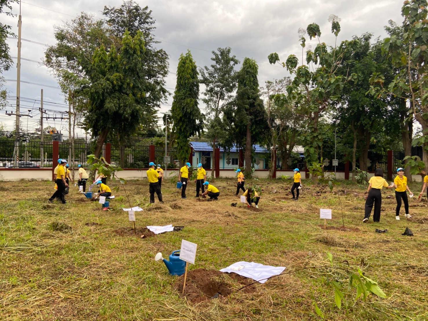 #พช.ชลบุรี# ร่วมกิจกรรมจิตอาสาพัฒนา เนื่องในวันคล้ายวันสวรรคตพระบาทสมเด็จพระมงกุฎเกล้าเจ้าอยู่หัว ณ ค่ายลูกเสือแห่งชาติ อำเภอศรีราชา จังหวัดชลบุรี