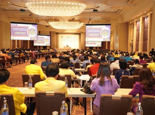 พช.ชลบุรี เข้าร่วมการประชุมมอบนโยบายและแนวทางการดำเนินงานพัฒนาชุมชน ประจำปีงบประมาณ พ.ศ.2566