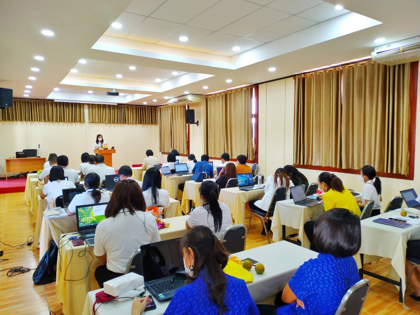 พช.ชลบุรี จัดประชุมเชิงปฏิบัติการแนวทางการบริหารการจัดเก็บข้อมูลเพื่อการพัฒนาชุมชนระดับจังหวัด ปีงบประมาณ พ.ศ. 2566