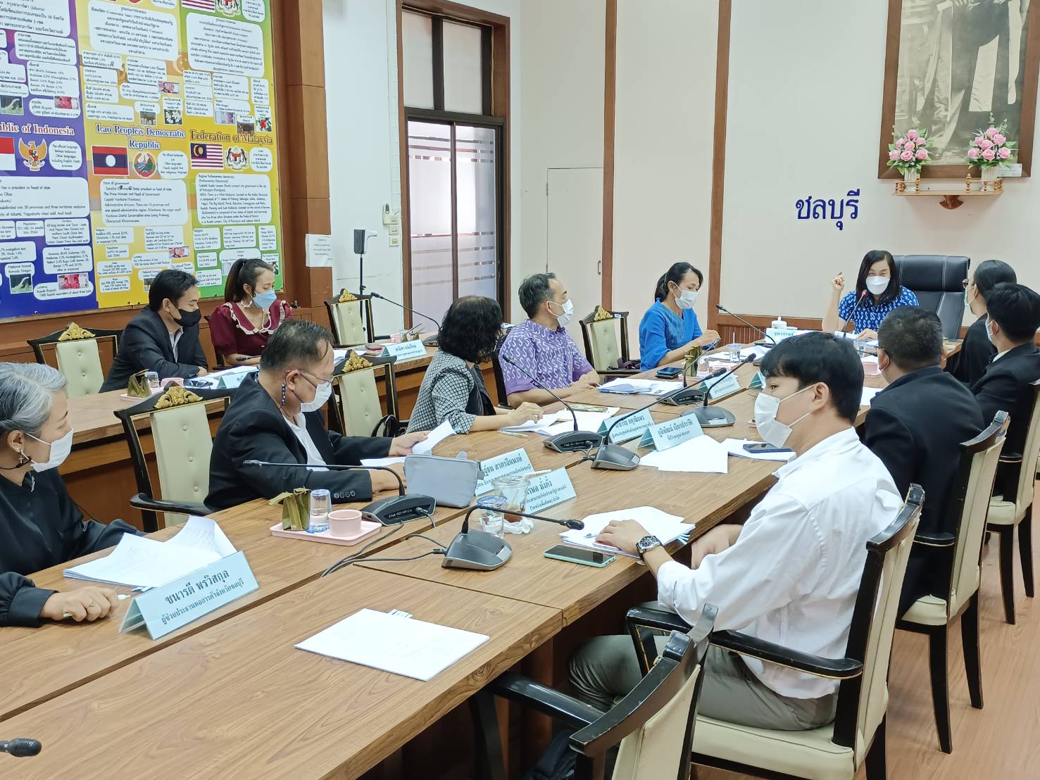 #พช.ชลบุรี# จัดการประชุมคณะทำงานขับเคลื่อนการพัฒนาเศรษฐกิจฐานรากและประชารัฐ ด้านการแปรรูป (OTOP/SMEs)