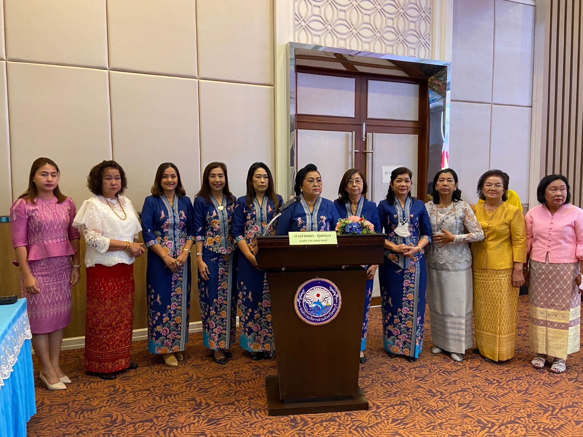 พช.ชลบุรี จัดโครงการสตรีชลบุรีกับความเป็นพลเมืองคุณภาพและความรู้ความเข้าใจที่เกี่ยวกับการปกครองระบอบประชาธิปไตยอันมีพระมหากษัตริย์ทรงเป็นประมุขเนื่องในวันสตรีสากล