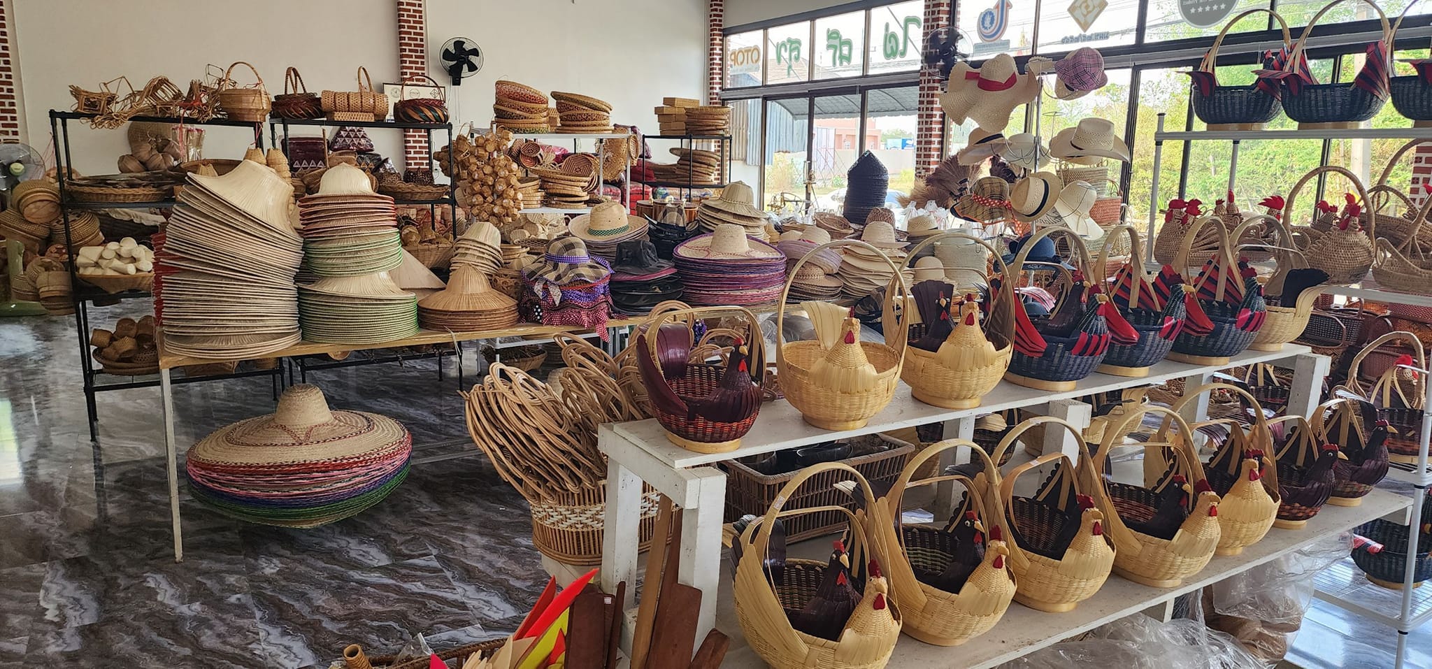 ผู้ตรวจราชการกรมการพัฒนาชุมชน ลงพื้นที่ติดตามสนับสนุน กิจกรรมพัฒนาชุมชนอำเภอพนัสนิคม จังหวัดชลบุรี