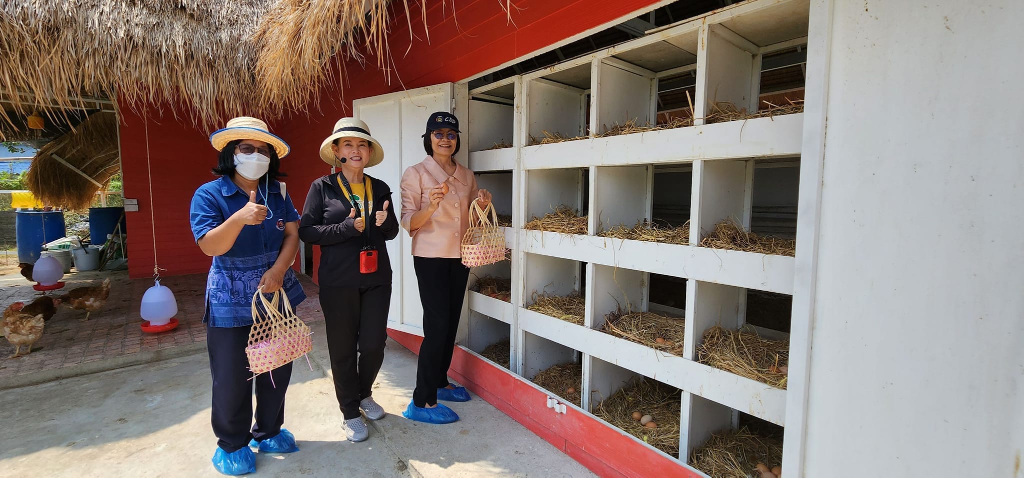 ผู้ตรวจราชการกรมการพัฒนาชุมชน ลงพื้นที่ติดตามสนับสนุน กิจกรรมพัฒนาชุมชนอำเภอพนัสนิคม จังหวัดชลบุรี